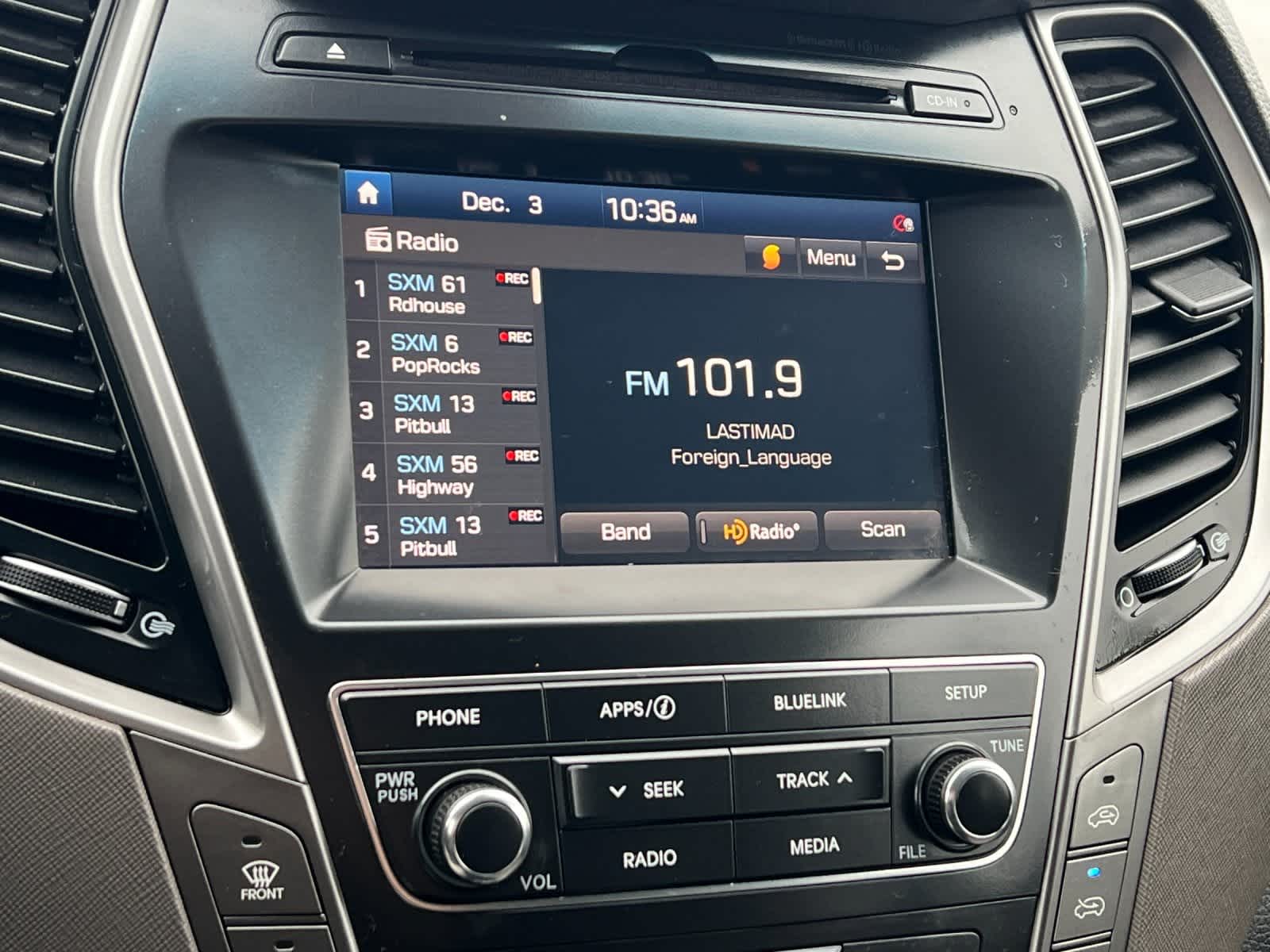 Thumbnail: 2019 Hyundai Santa Fe - 18