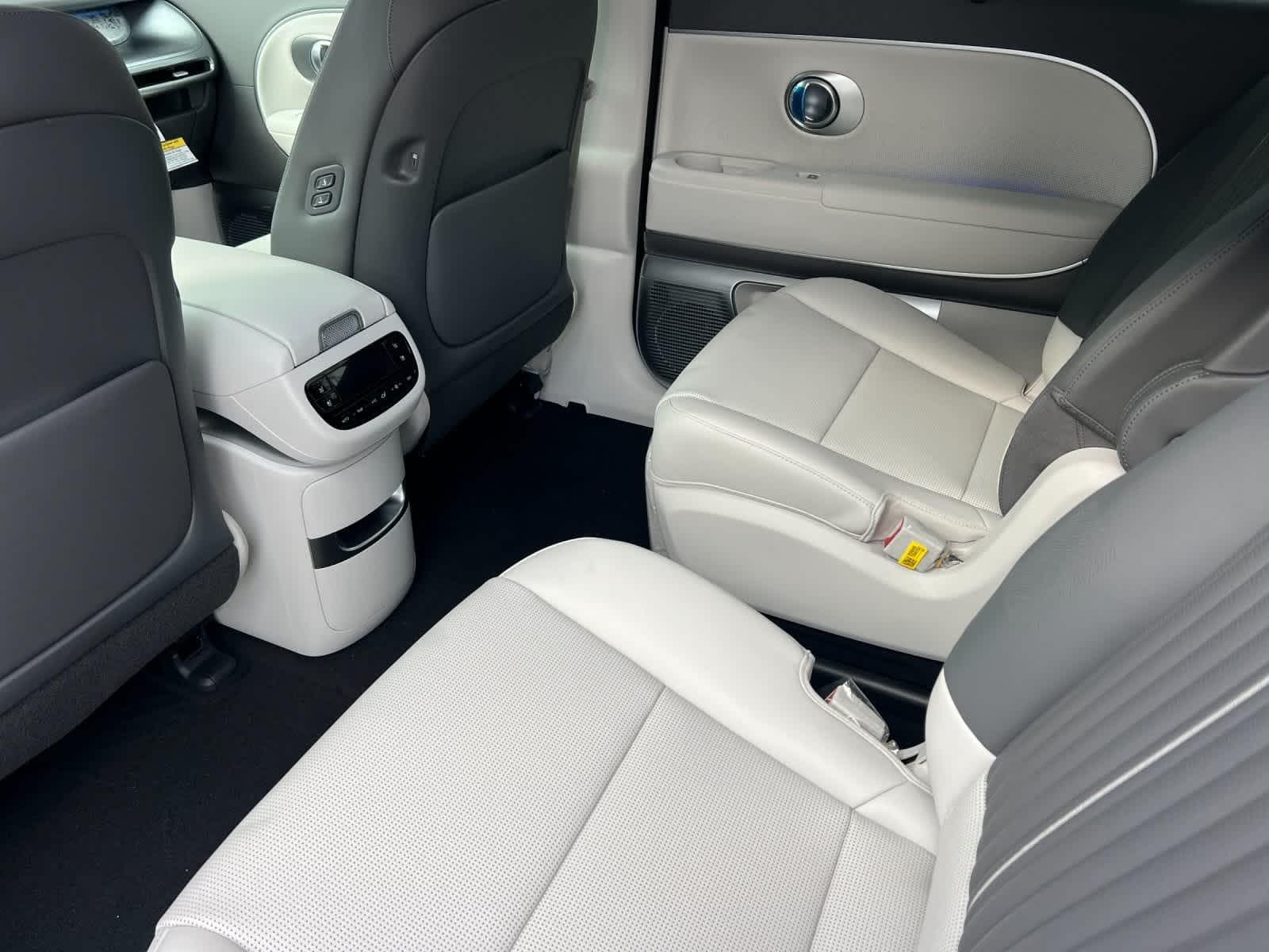 Thumbnail: 2026 Hyundai Ioniq - 4