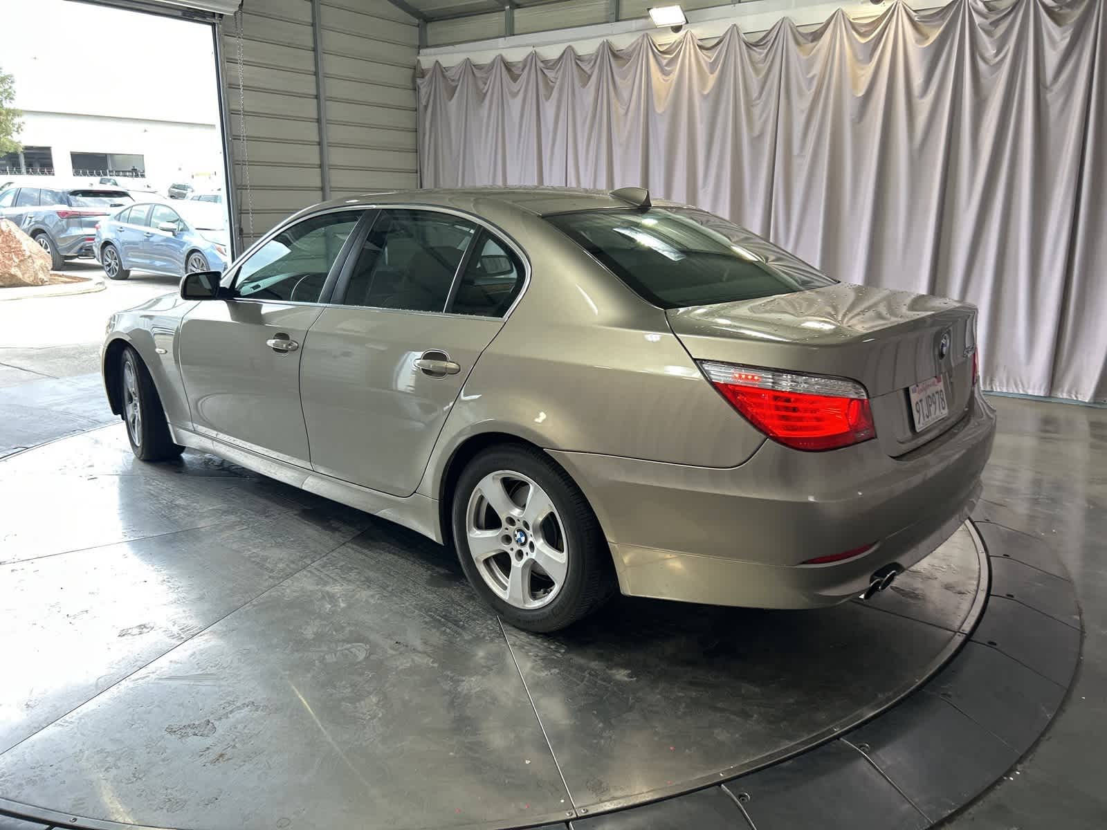 Thumbnail: 2008 BMW 5 Series - 13