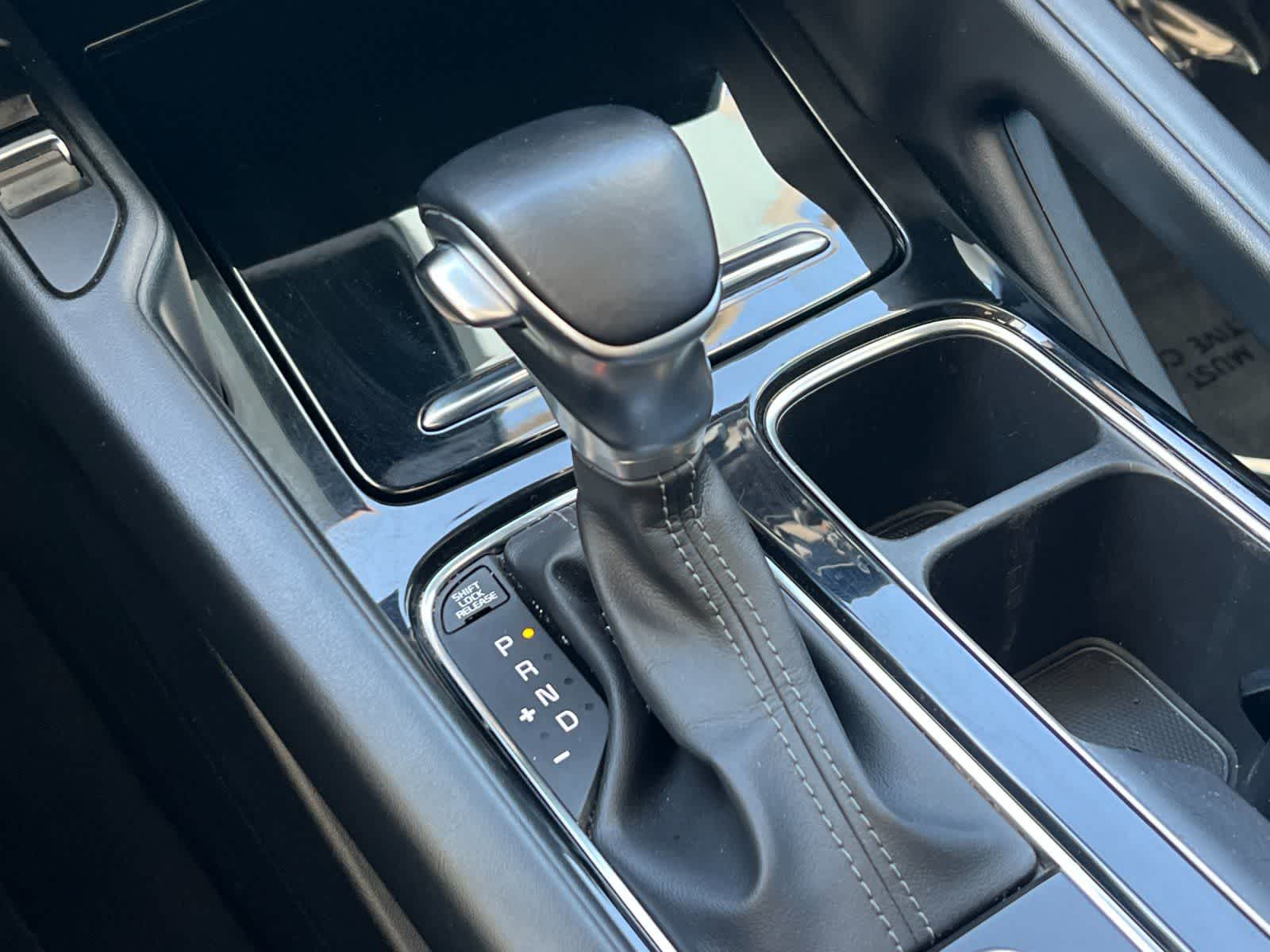 Thumbnail: 2022 Kia Telluride - 24