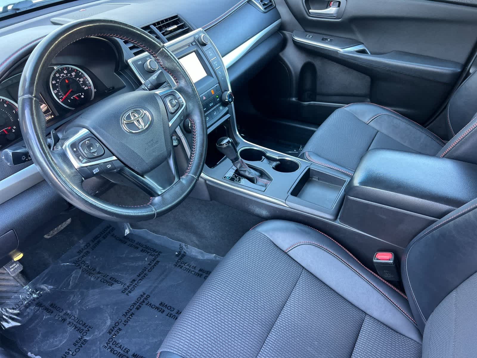 Thumbnail: 2016 Toyota Camry - 12