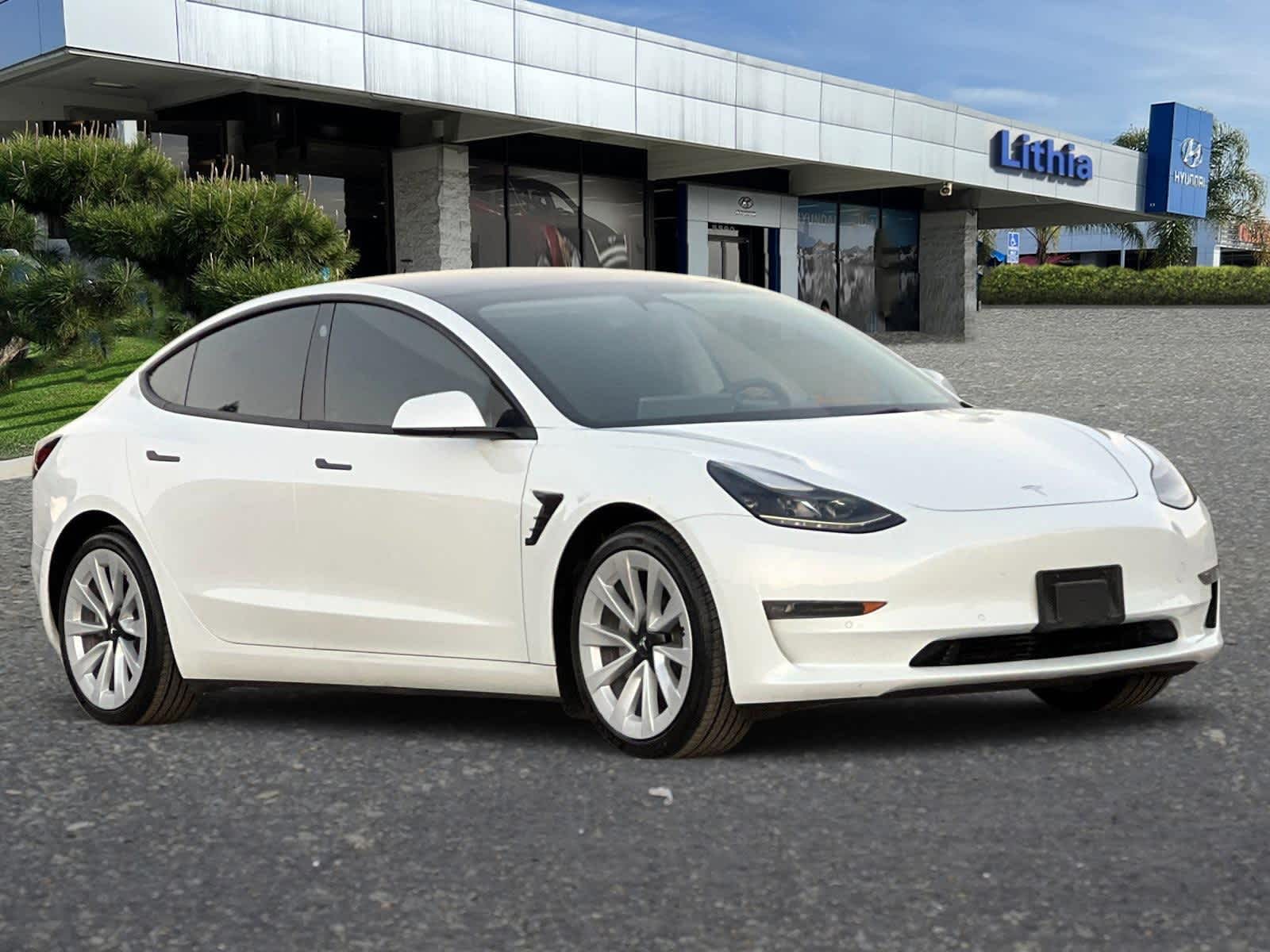 Thumbnail: 2022 Tesla Model 3 - 9