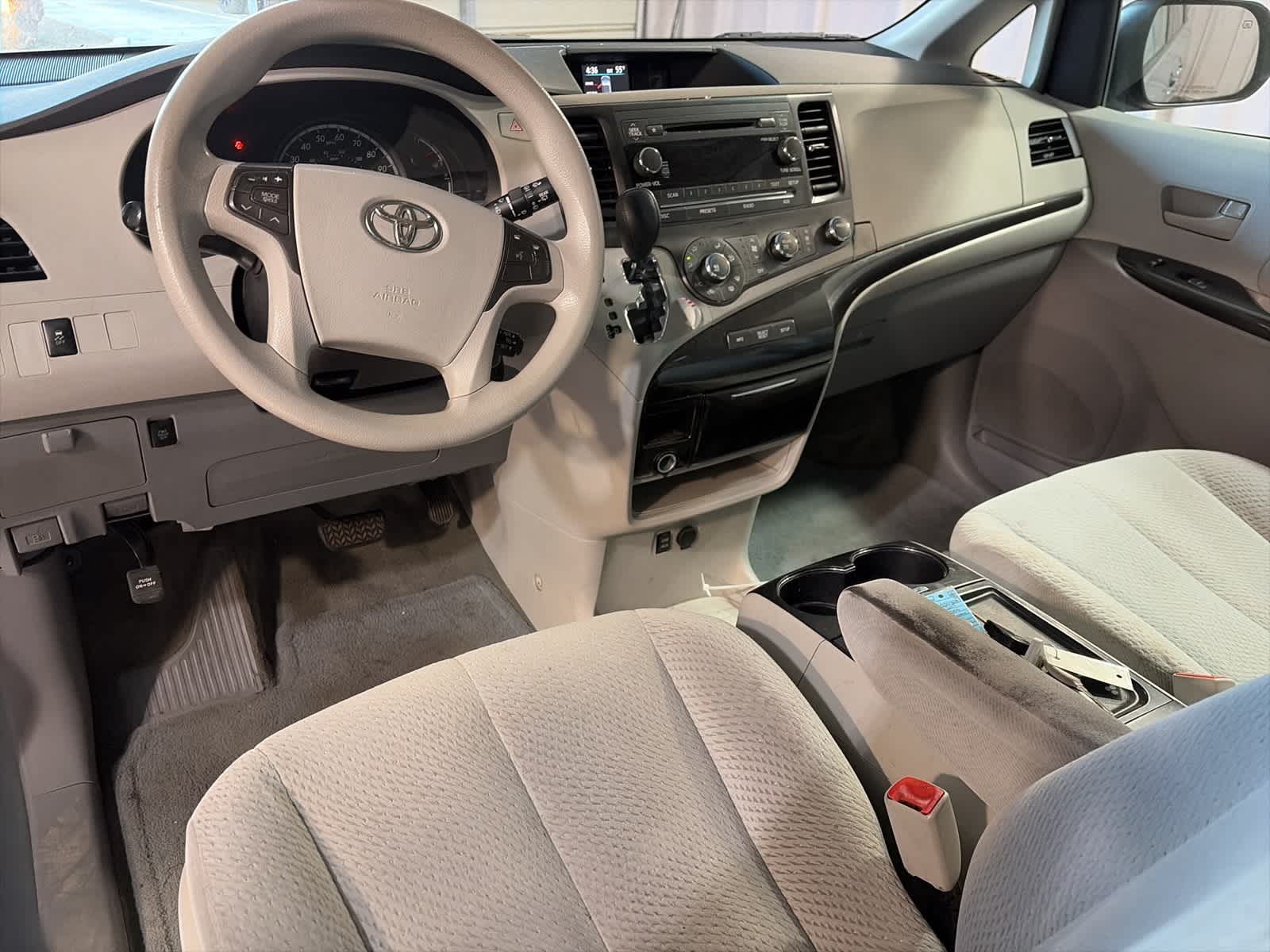 Thumbnail: 2012 Toyota Sienna - 20