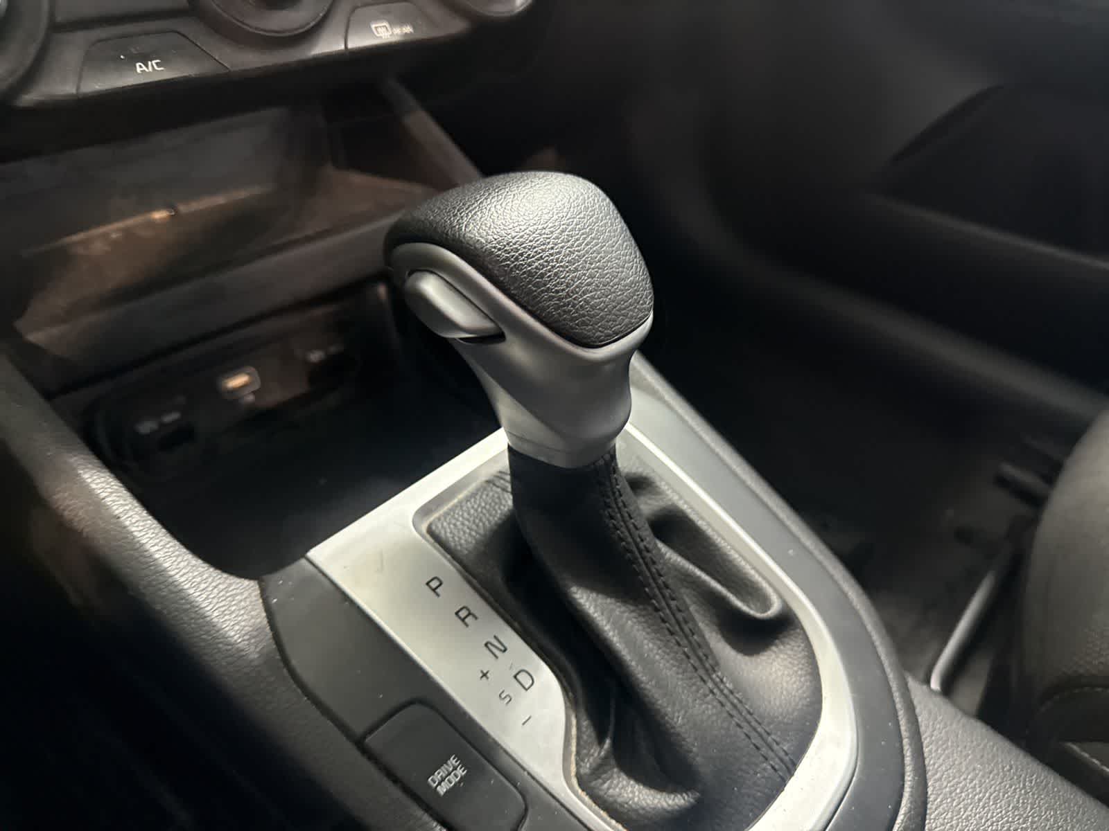 Thumbnail: 2023 Kia Forte - 25