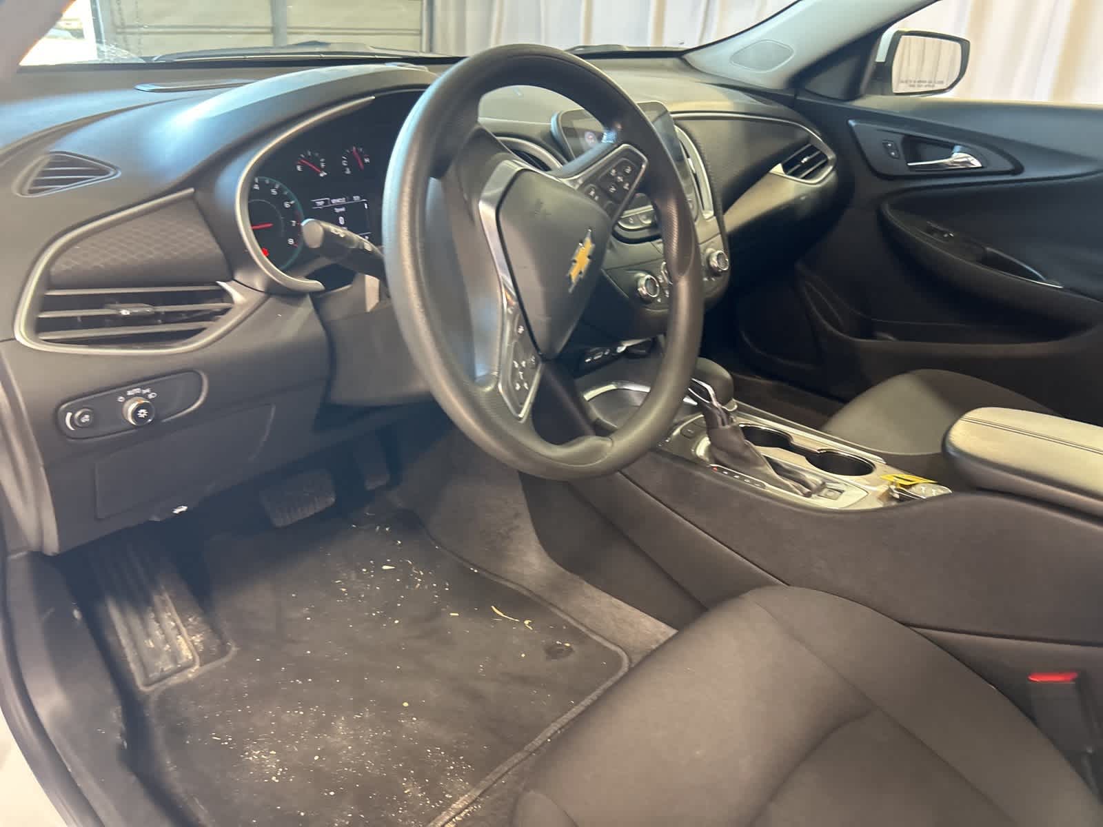 Thumbnail: 2025 Chevrolet Malibu - 25