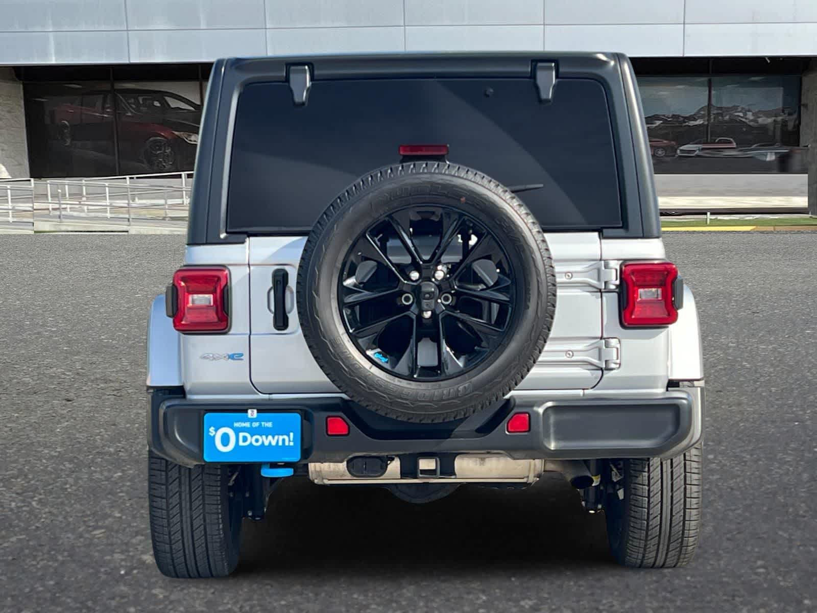 2023 Jeep Wrangler 4xe Sahara photo 3