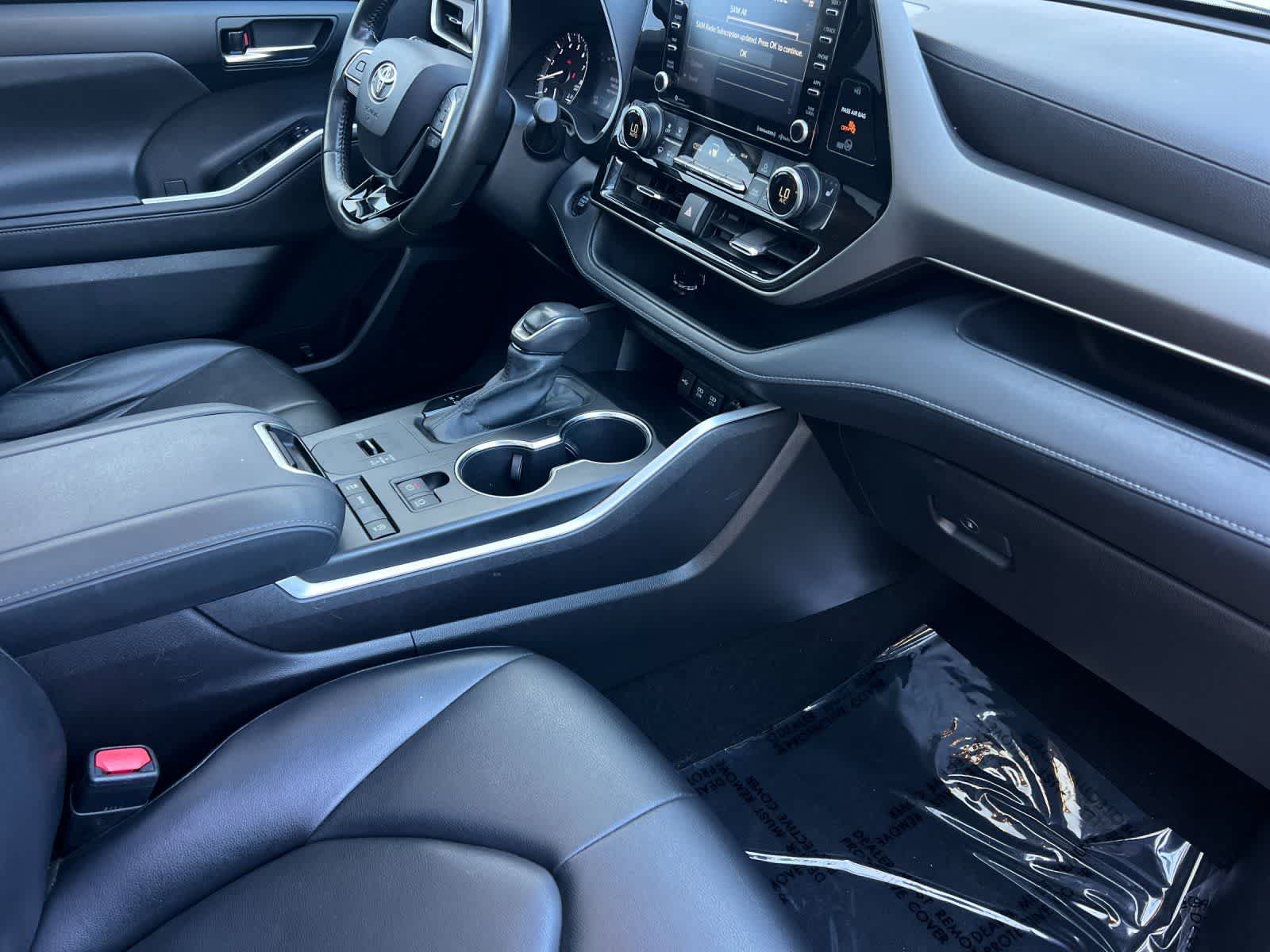 Thumbnail: 2021 Toyota Highlander - 18