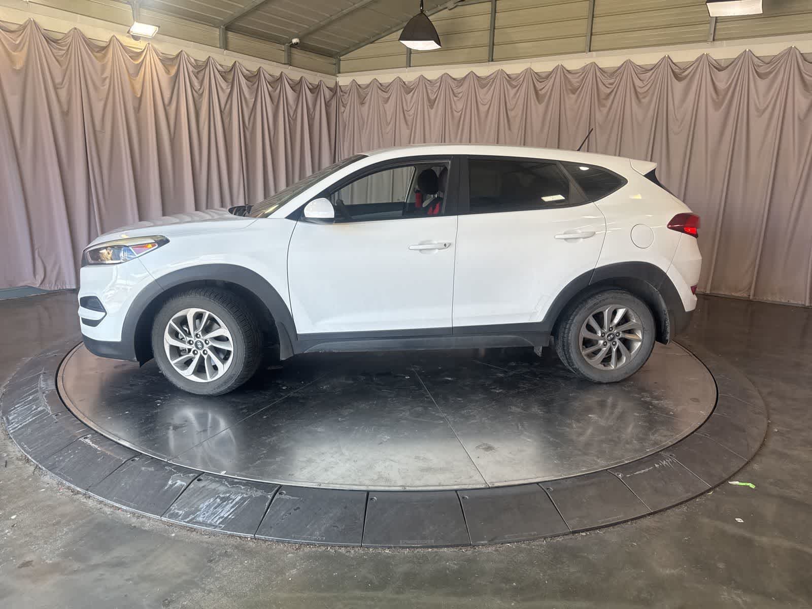 2017 Hyundai Tucson SE photo 3