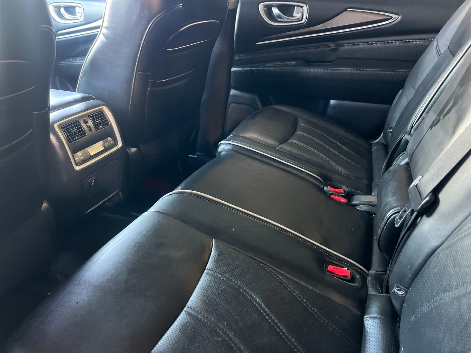 Thumbnail: 2017 INFINITI QX60 - 4