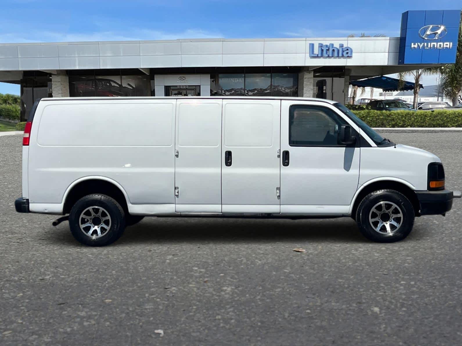 Thumbnail: 2013 Chevrolet Express - 8