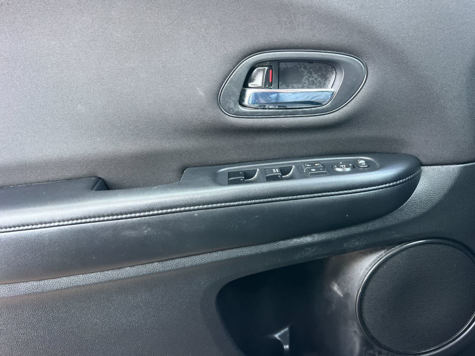 Thumbnail: 2017 Honda HR-V - 13