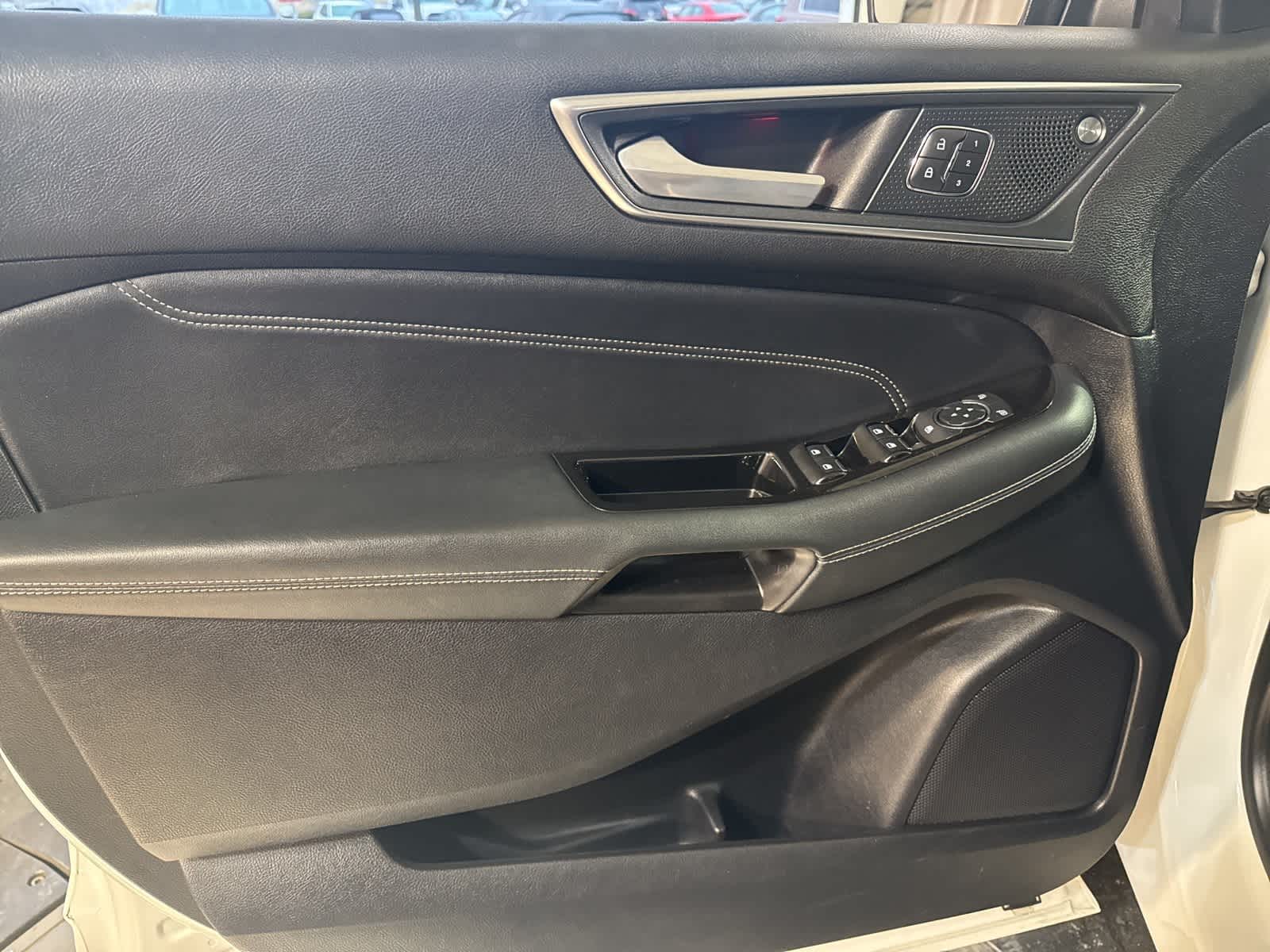 Thumbnail: 2020 Ford Edge - 19