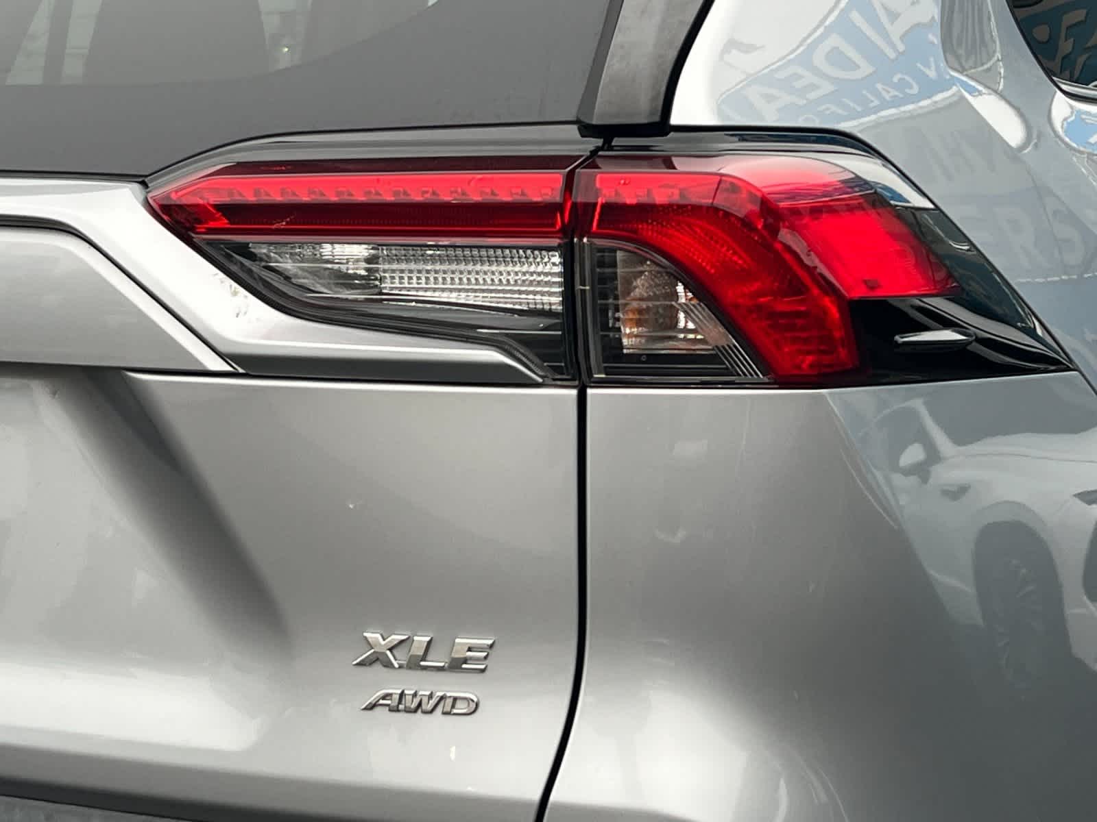 Thumbnail: 2020 Toyota RAV4 - 27