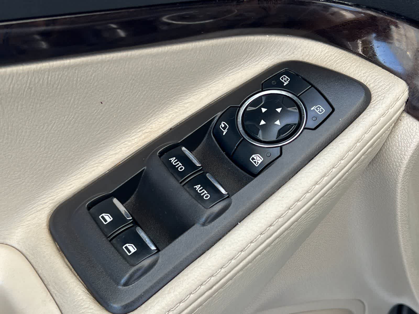 Thumbnail: 2013 Ford Explorer - 14