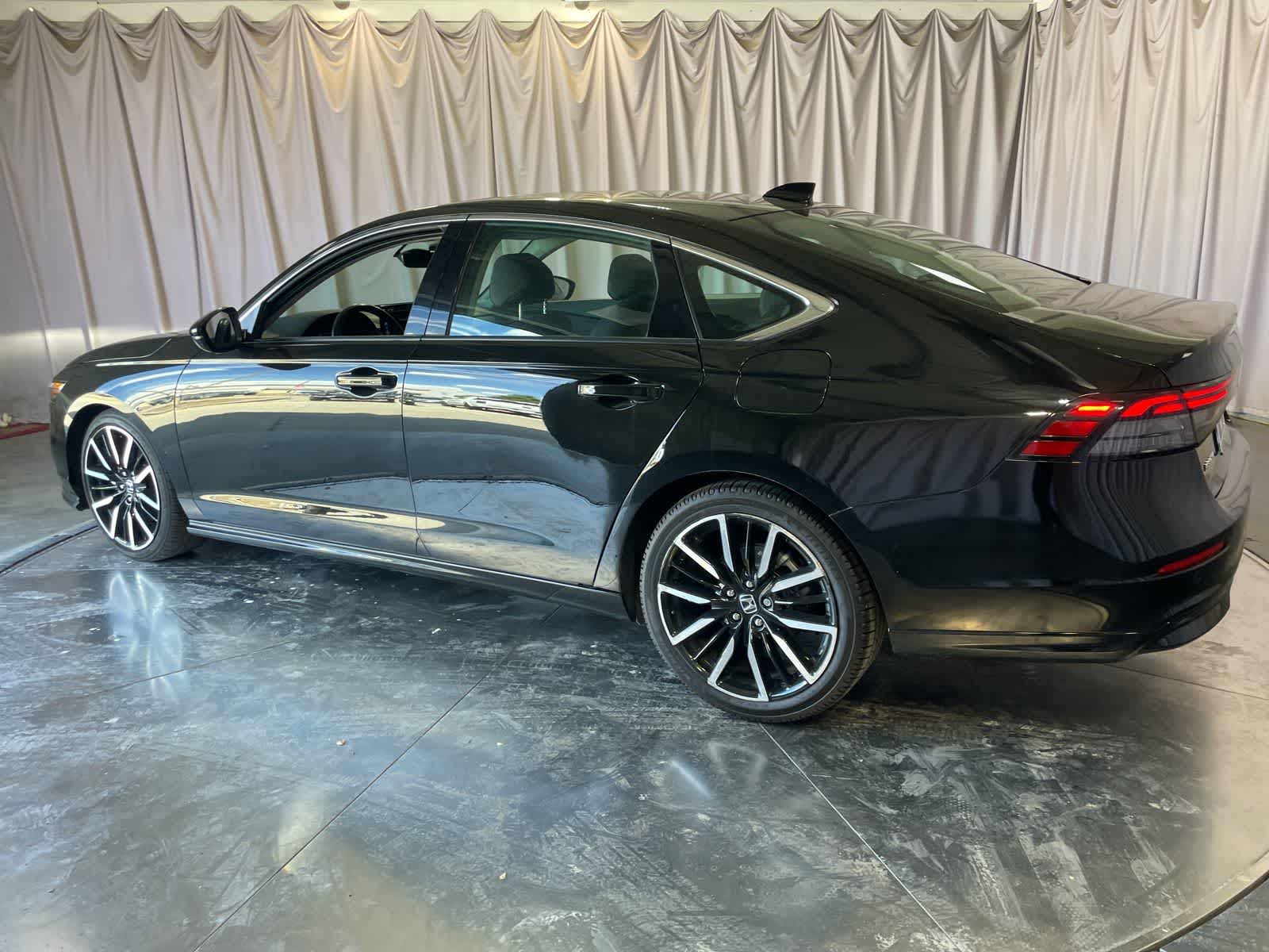 2024 Honda Accord Hybrid Touring photo 6