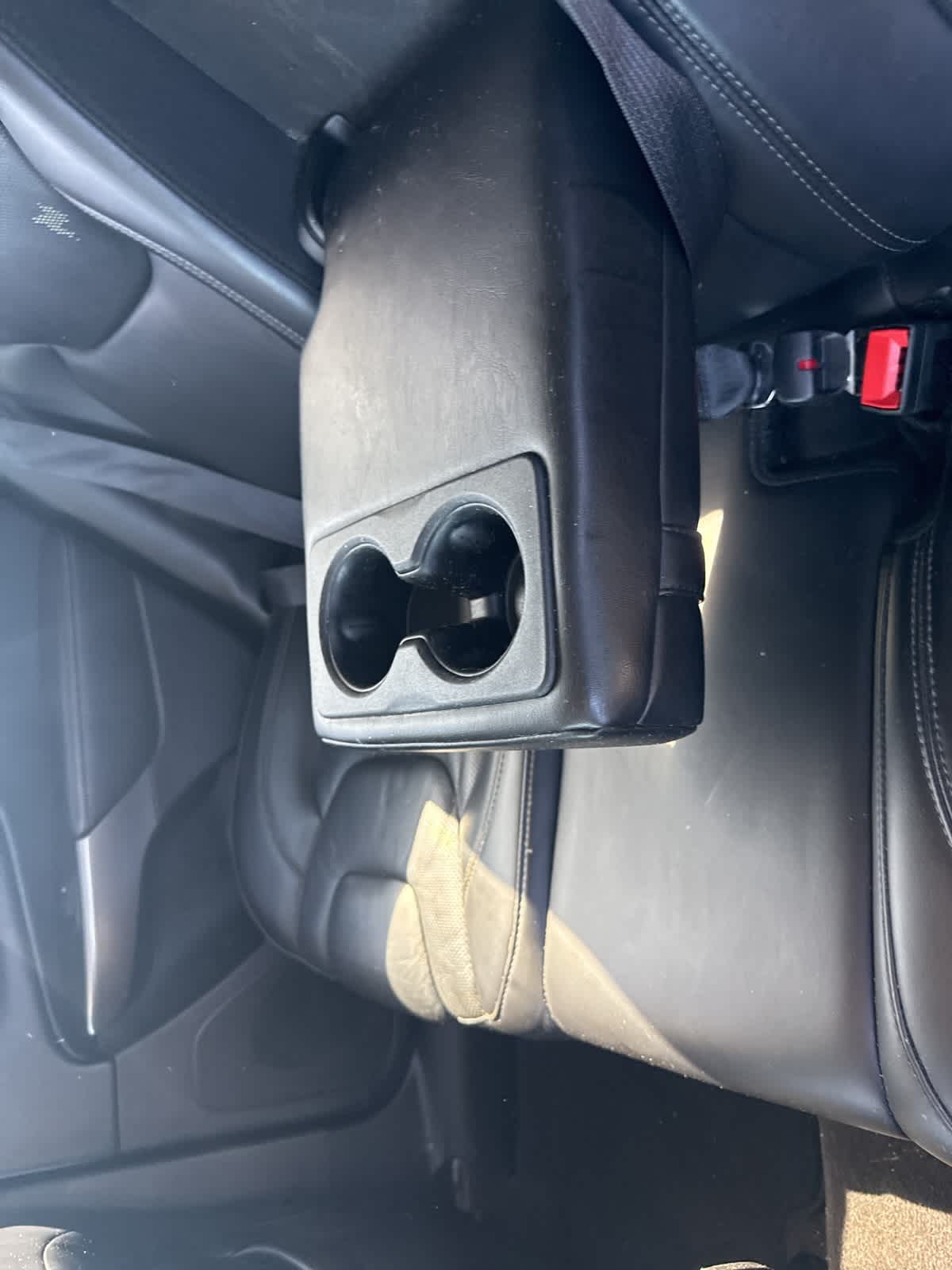 Thumbnail: 2019 Jeep Cherokee - 15