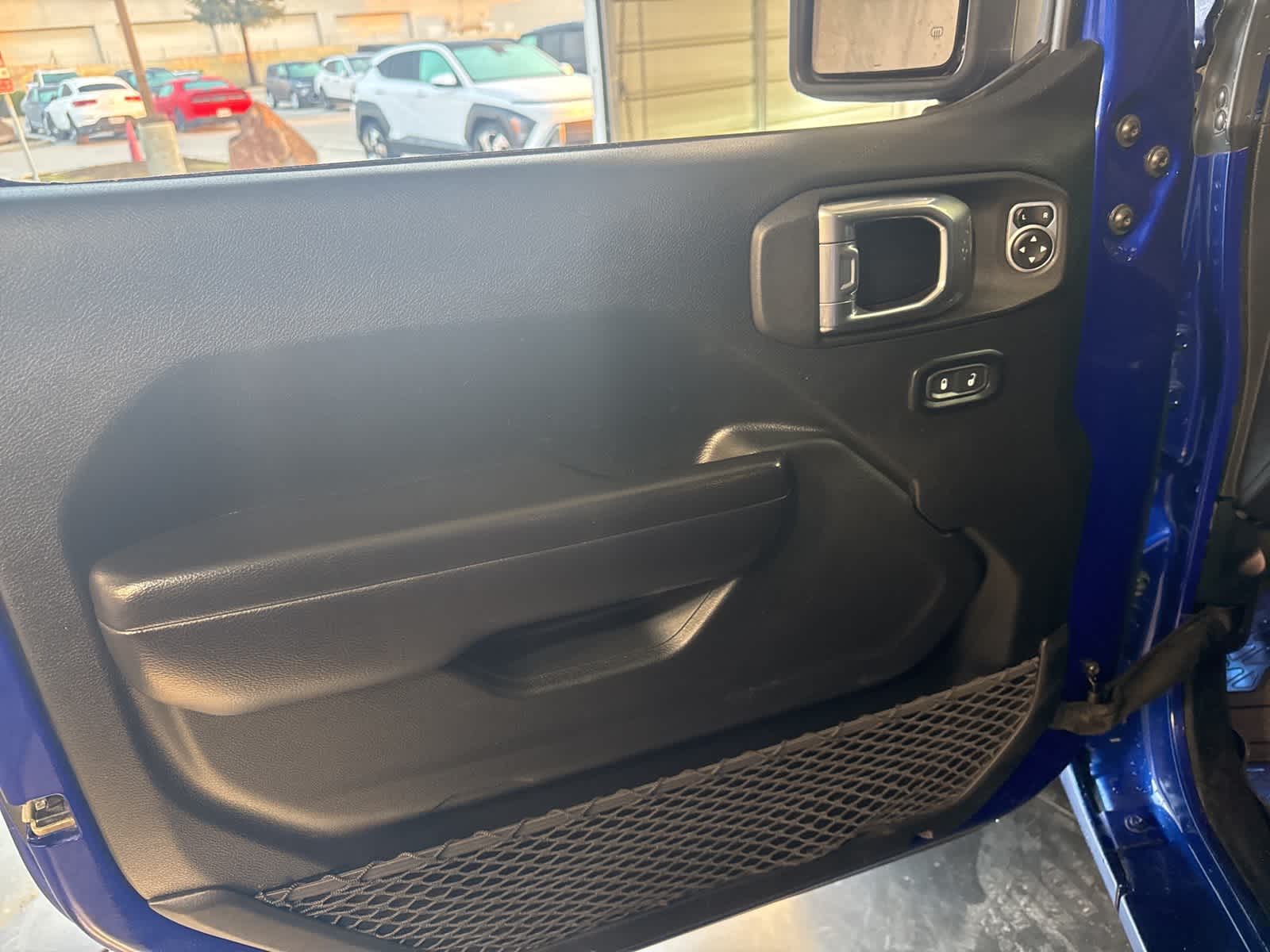 Thumbnail: 2020 Jeep Wrangler - 18