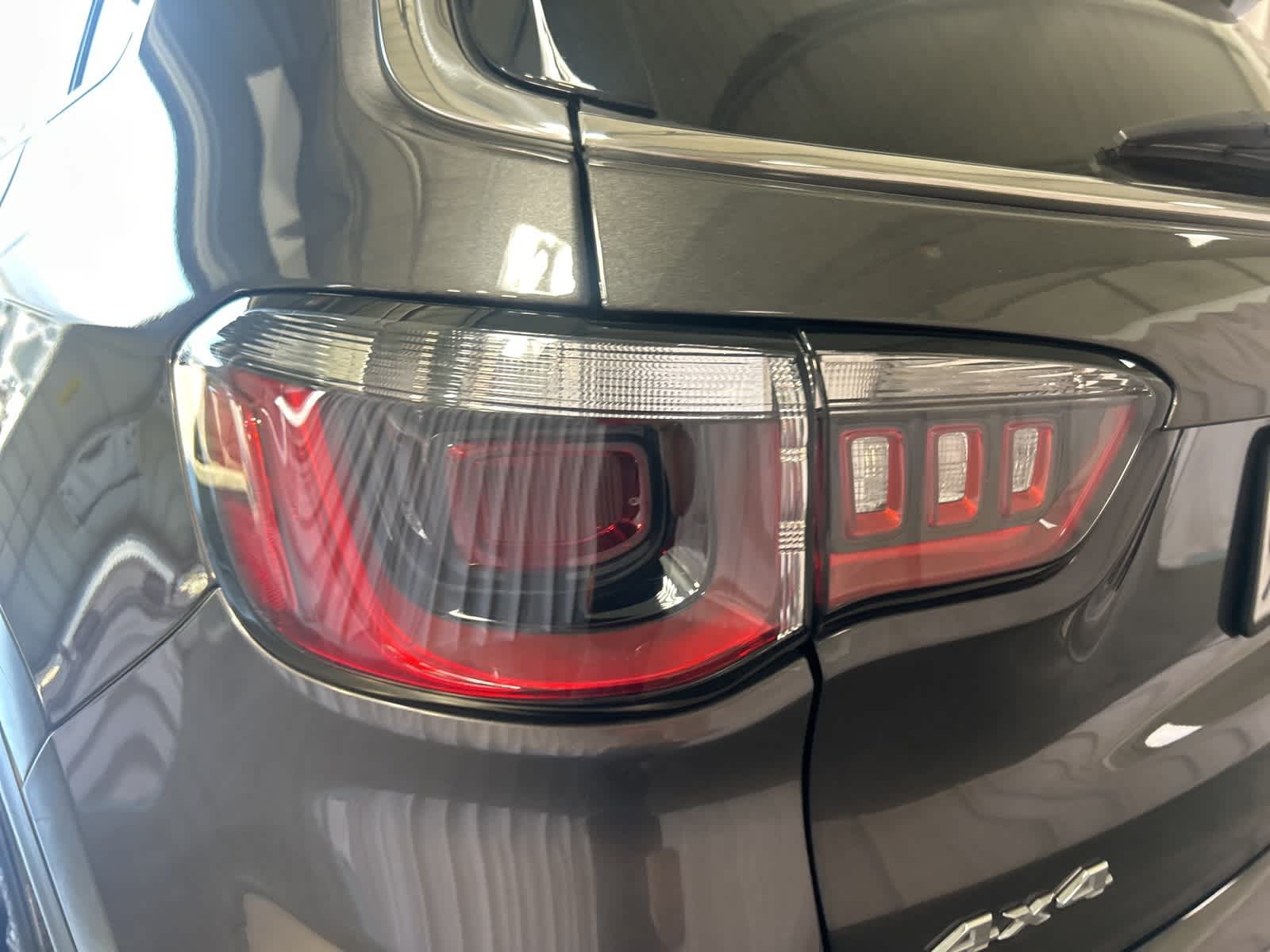 Thumbnail: 2021 Jeep Compass - 14