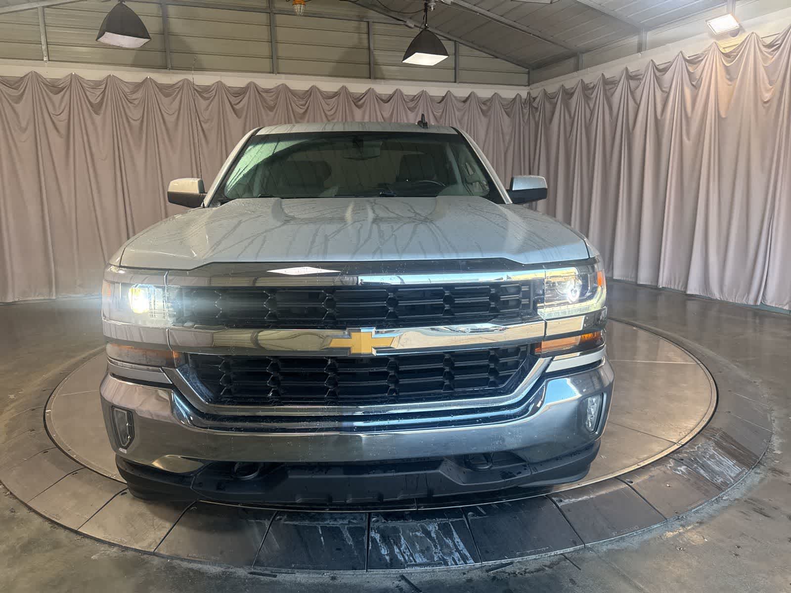 Thumbnail: 2018 Chevrolet Silverado 1500 - 2