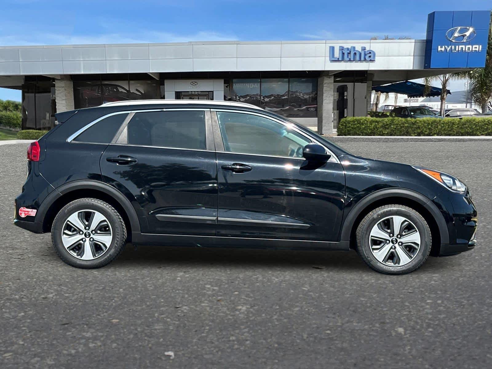 Thumbnail: 2018 Kia Niro - 8