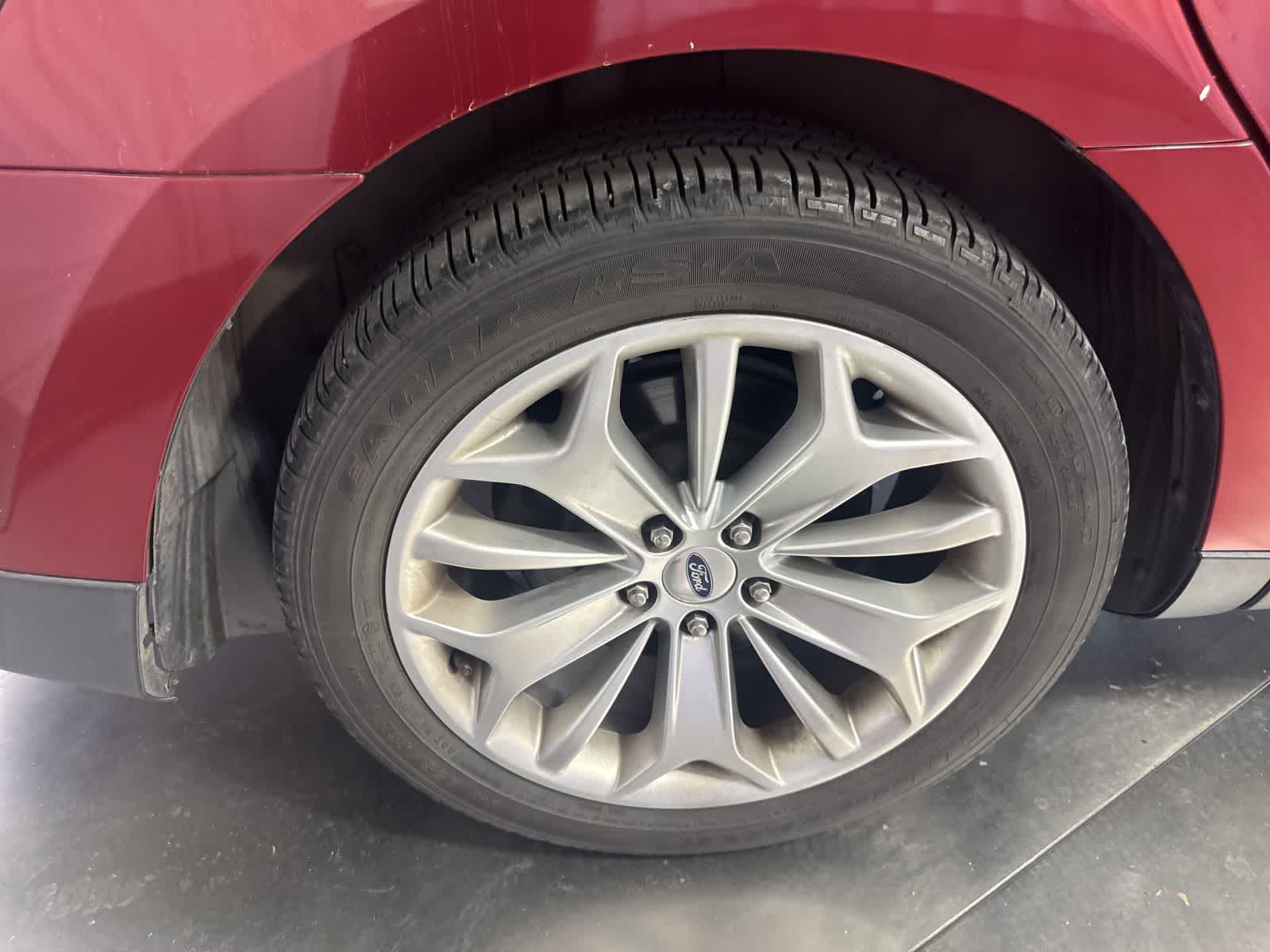 Thumbnail: 2018 Ford Taurus - 15