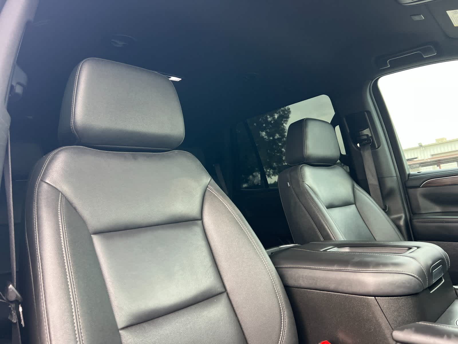 Thumbnail: 2022 Chevrolet Tahoe - 18