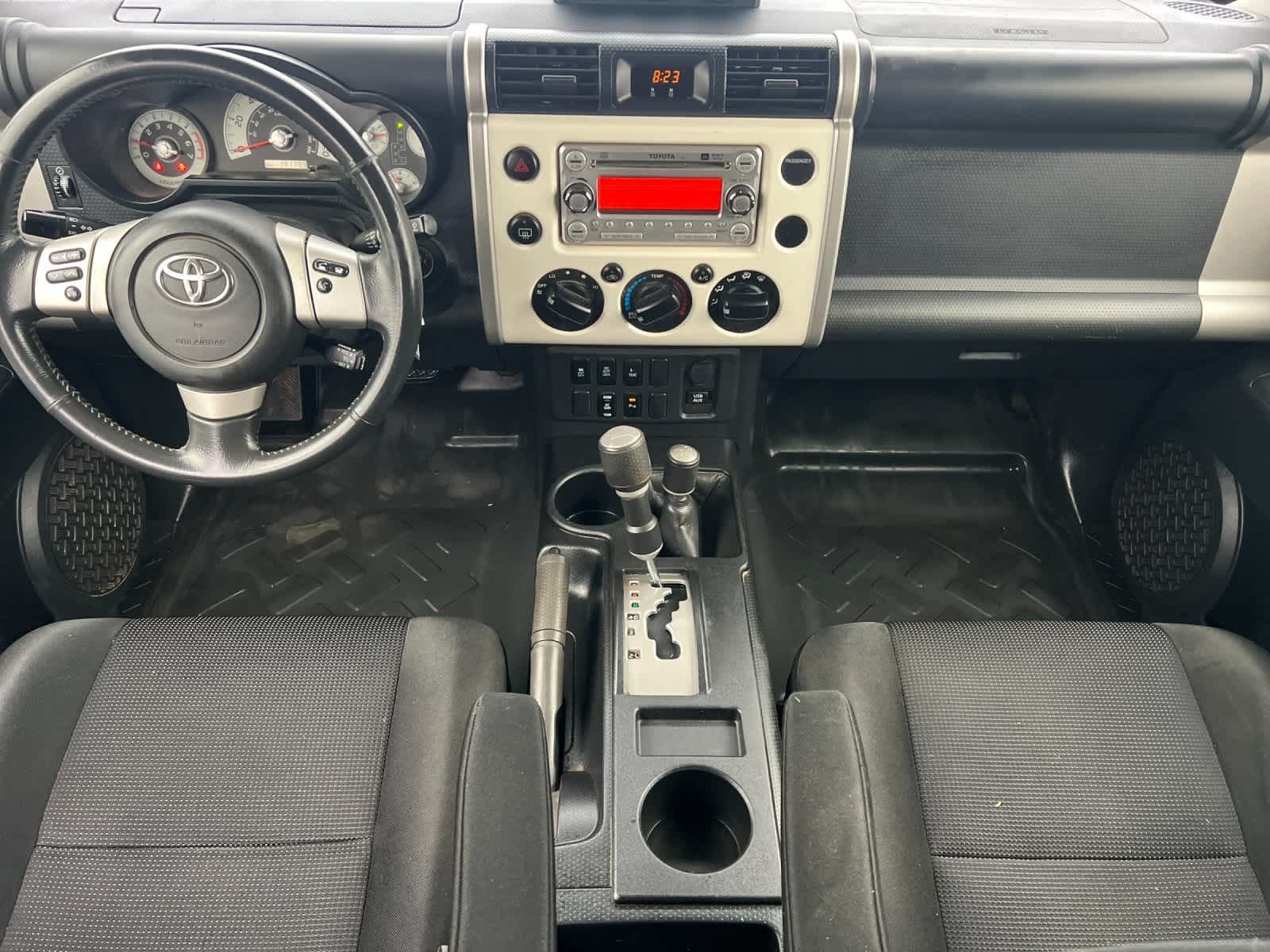 Thumbnail: 2013 Toyota FJ Cruiser - 3