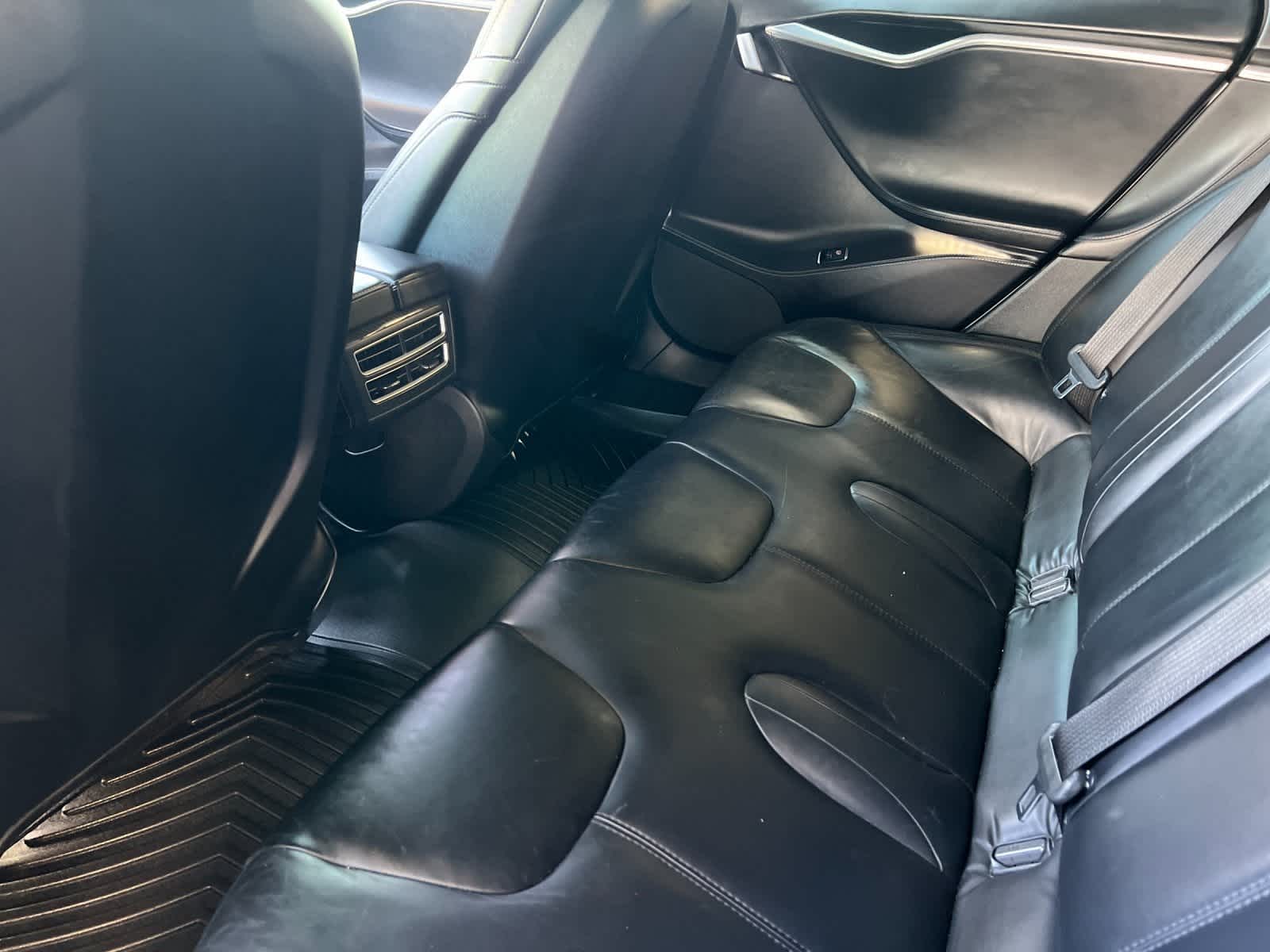 Thumbnail: 2015 Tesla Model S - 4