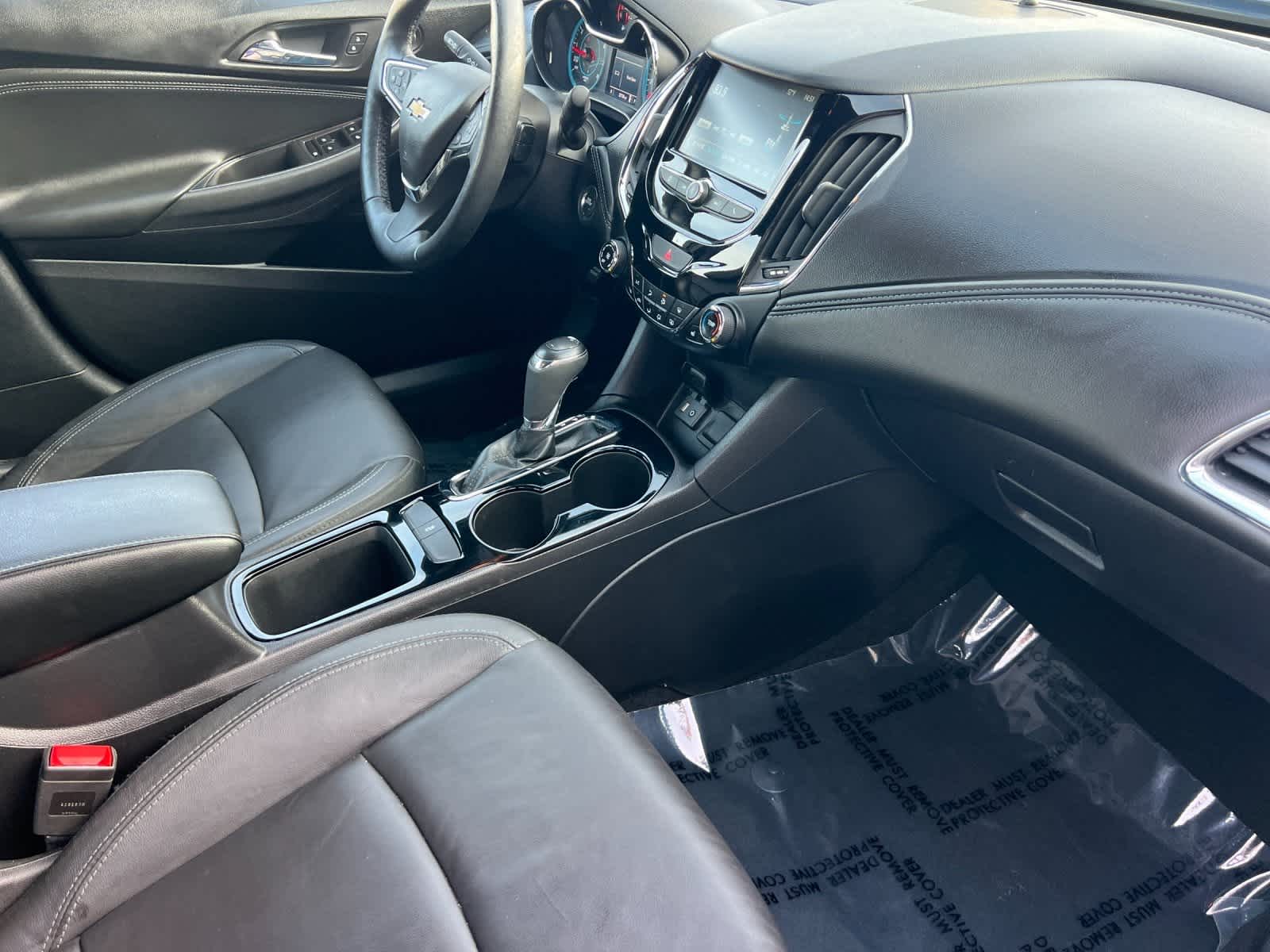 Thumbnail: 2017 Chevrolet Cruze - 15