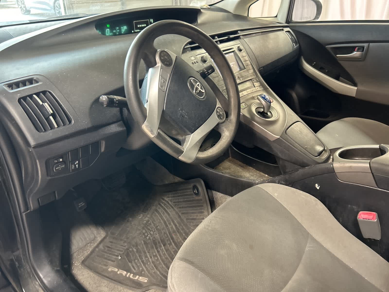 Thumbnail: 2013 Toyota Prius - 25