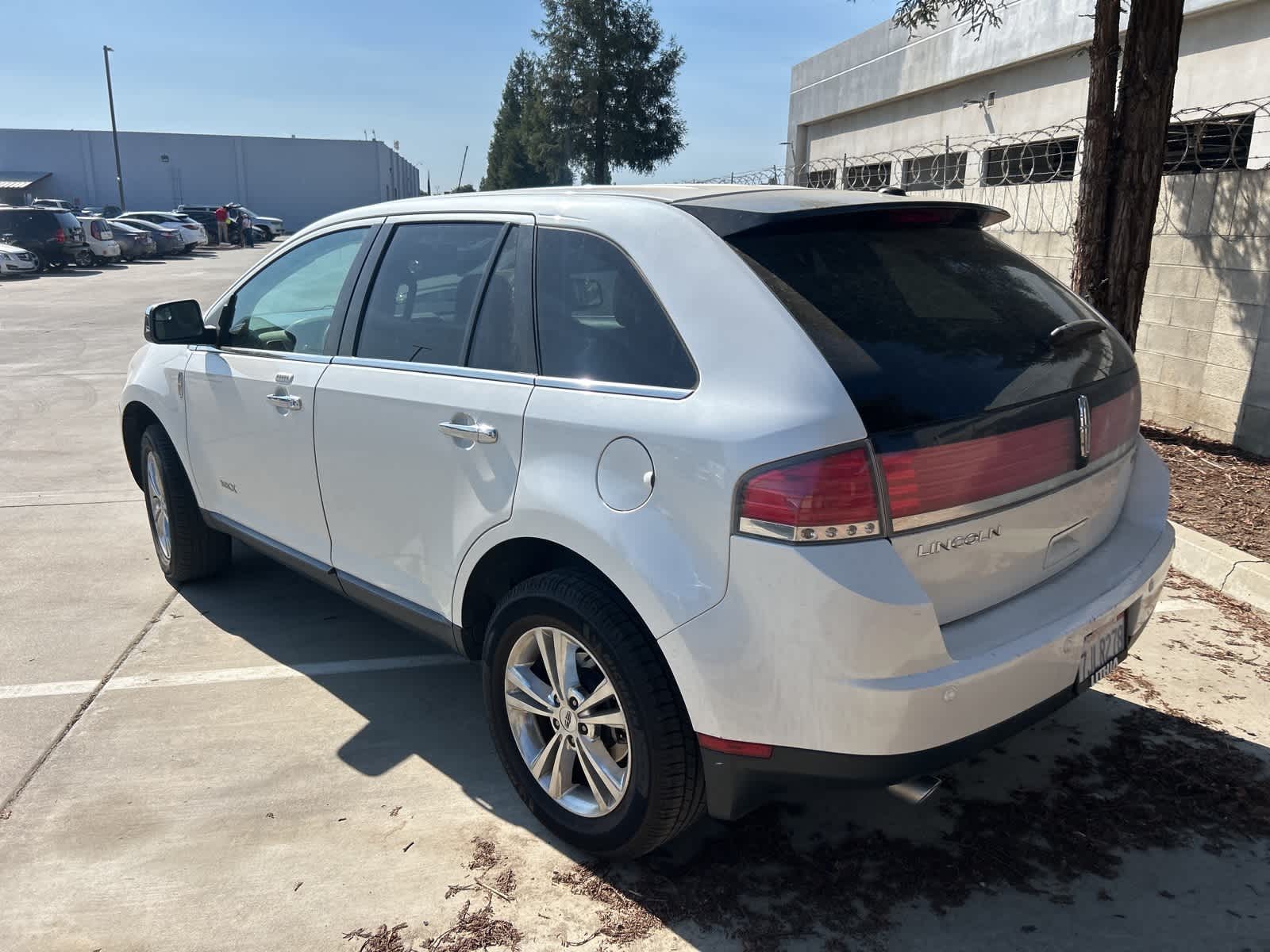 Thumbnail: 2010 Lincoln MKX - 15