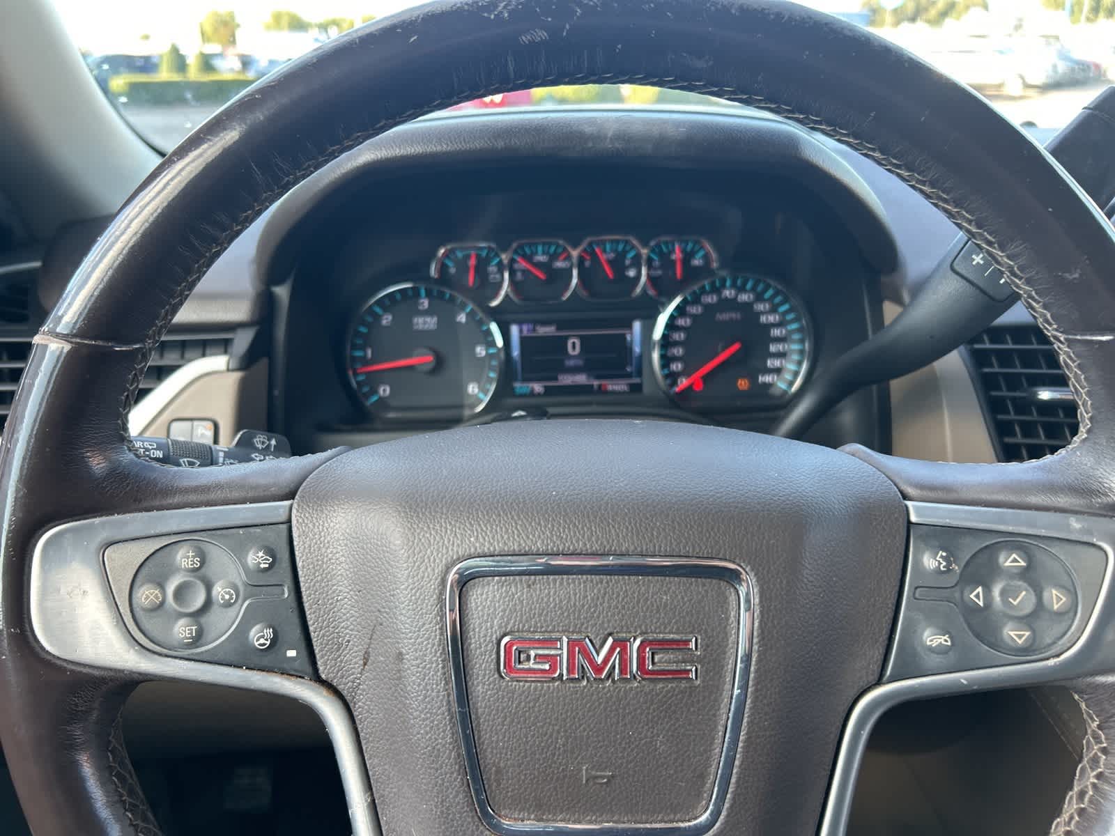 Thumbnail: 2018 GMC Yukon XL - 28