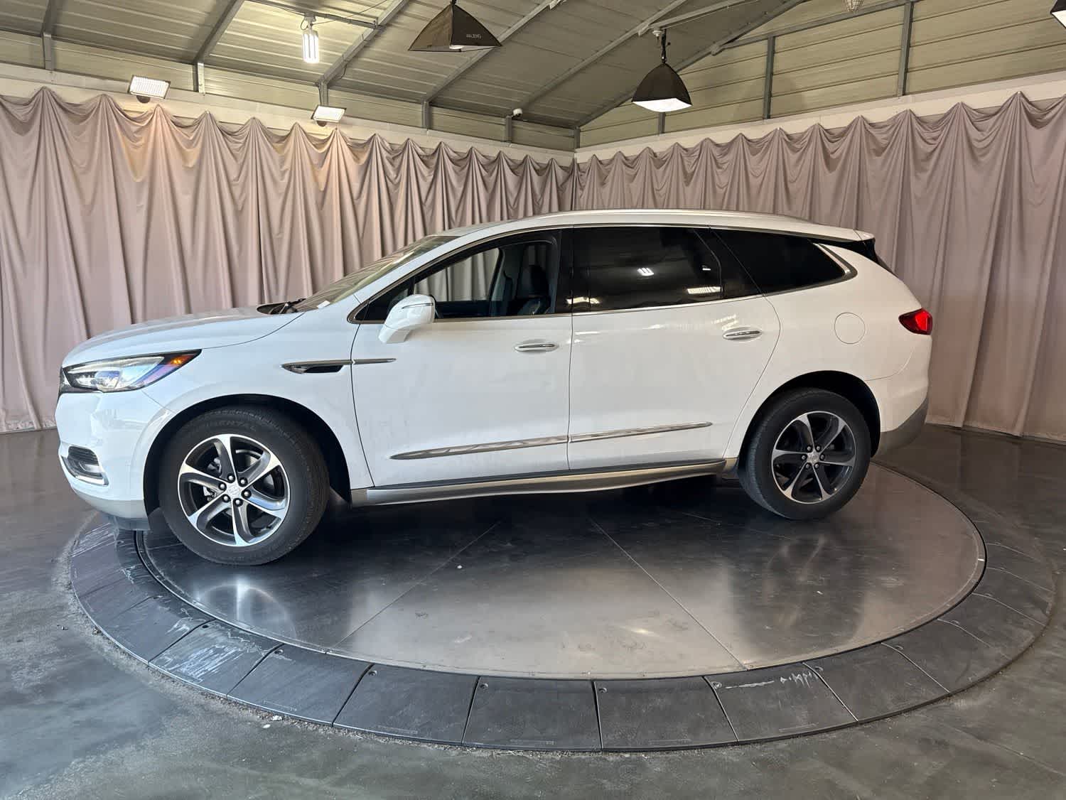 2020 Buick Enclave Essence photo 4