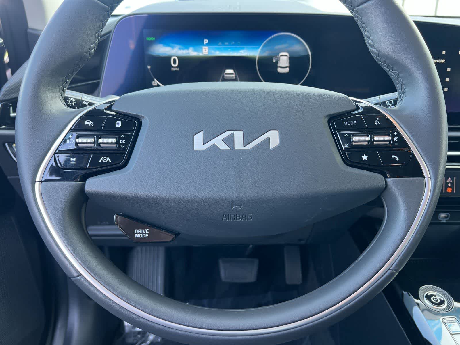 Thumbnail: 2025 Kia Niro - 25