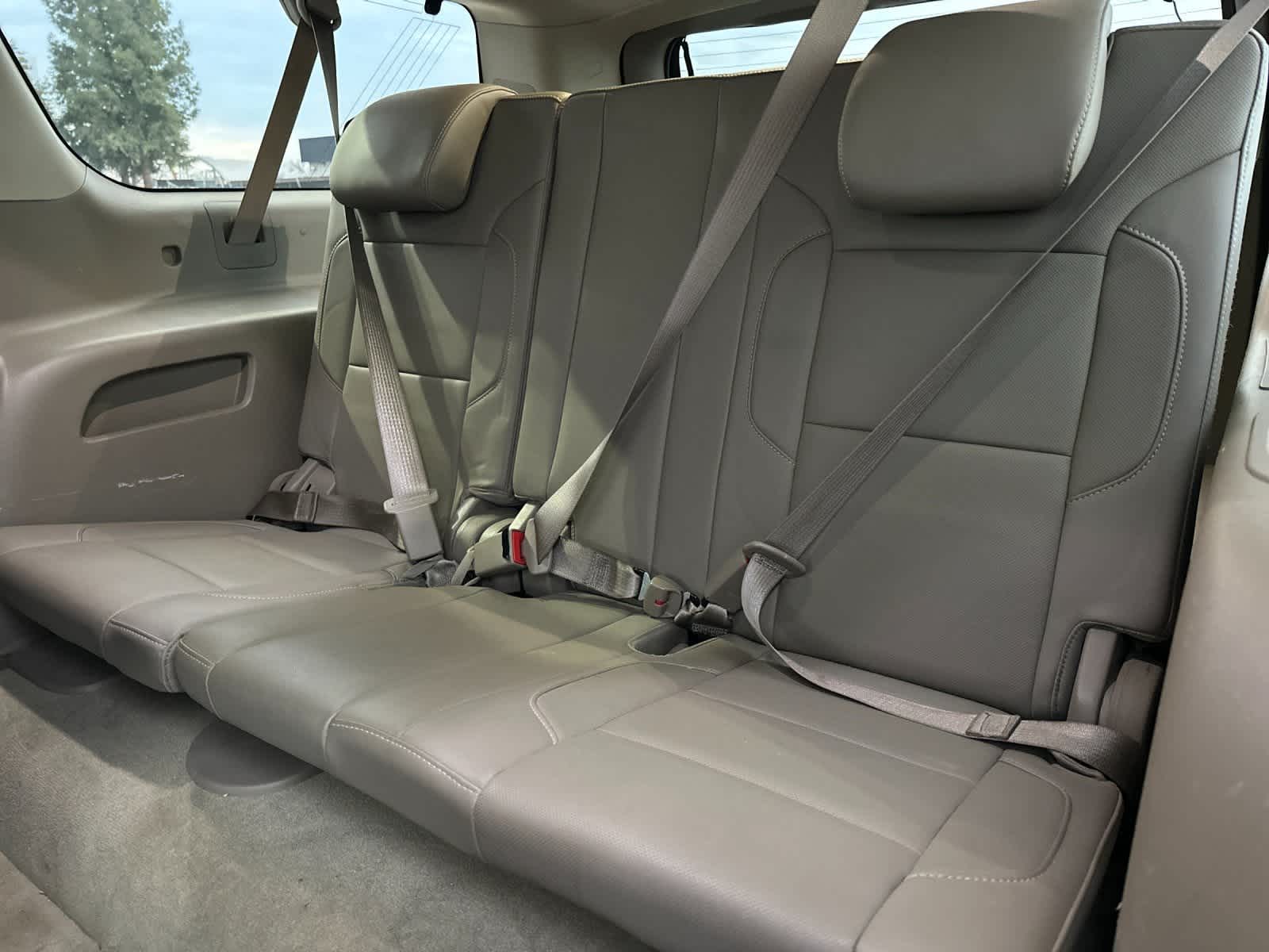 Thumbnail: 2016 Chevrolet Suburban - 16