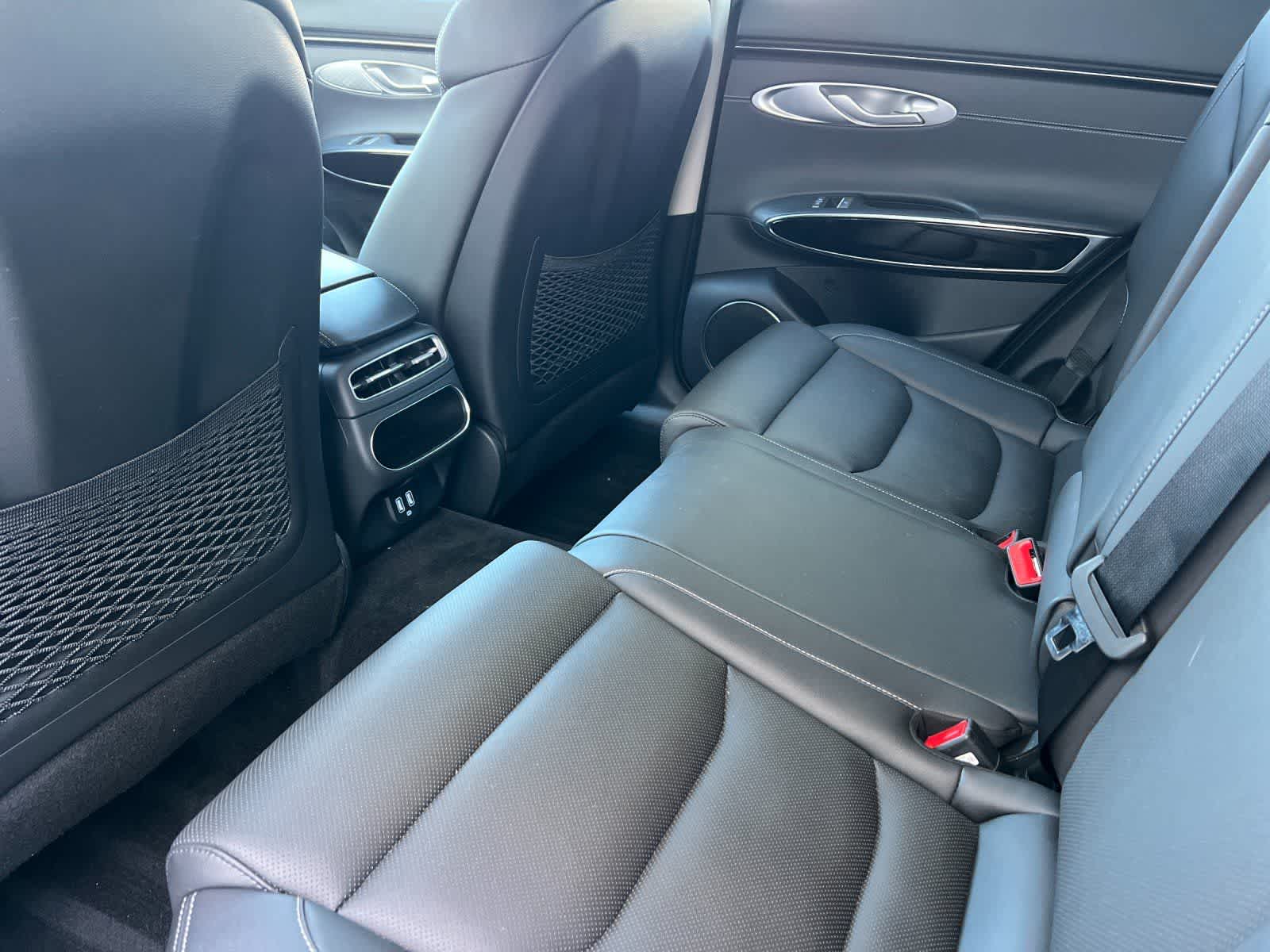 Thumbnail: 2025 Genesis GV70 - 5