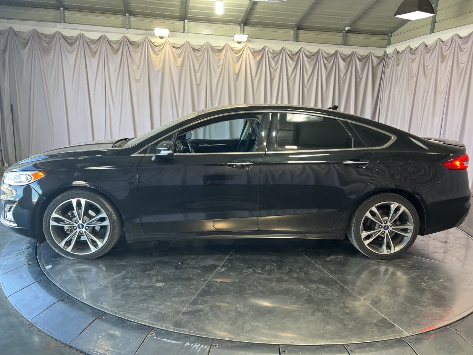 Thumbnail: 2019 Ford Fusion - 4
