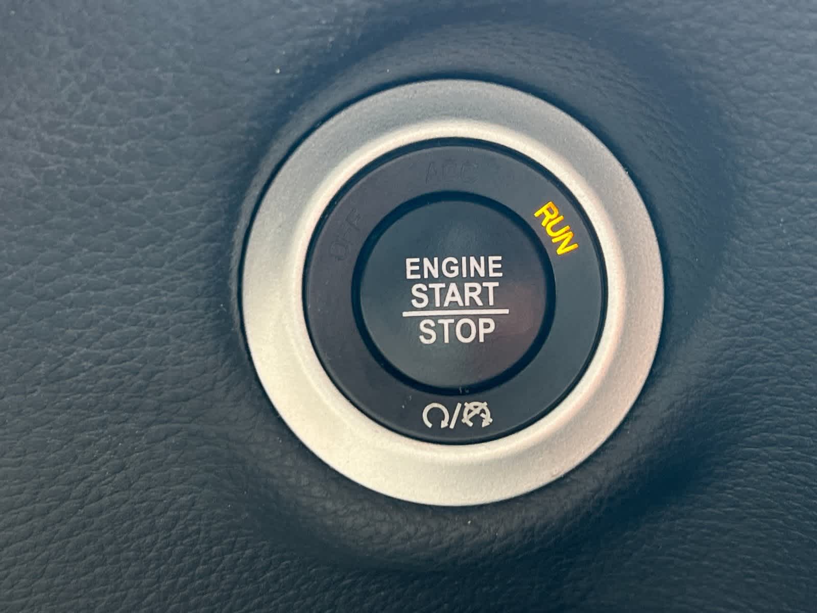 Thumbnail: 2021 Chrysler Pacifica - 24