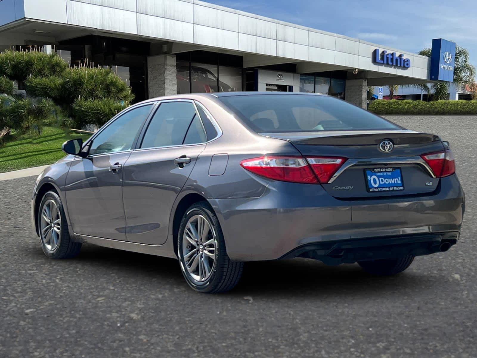 2017 Toyota Camry SE 6