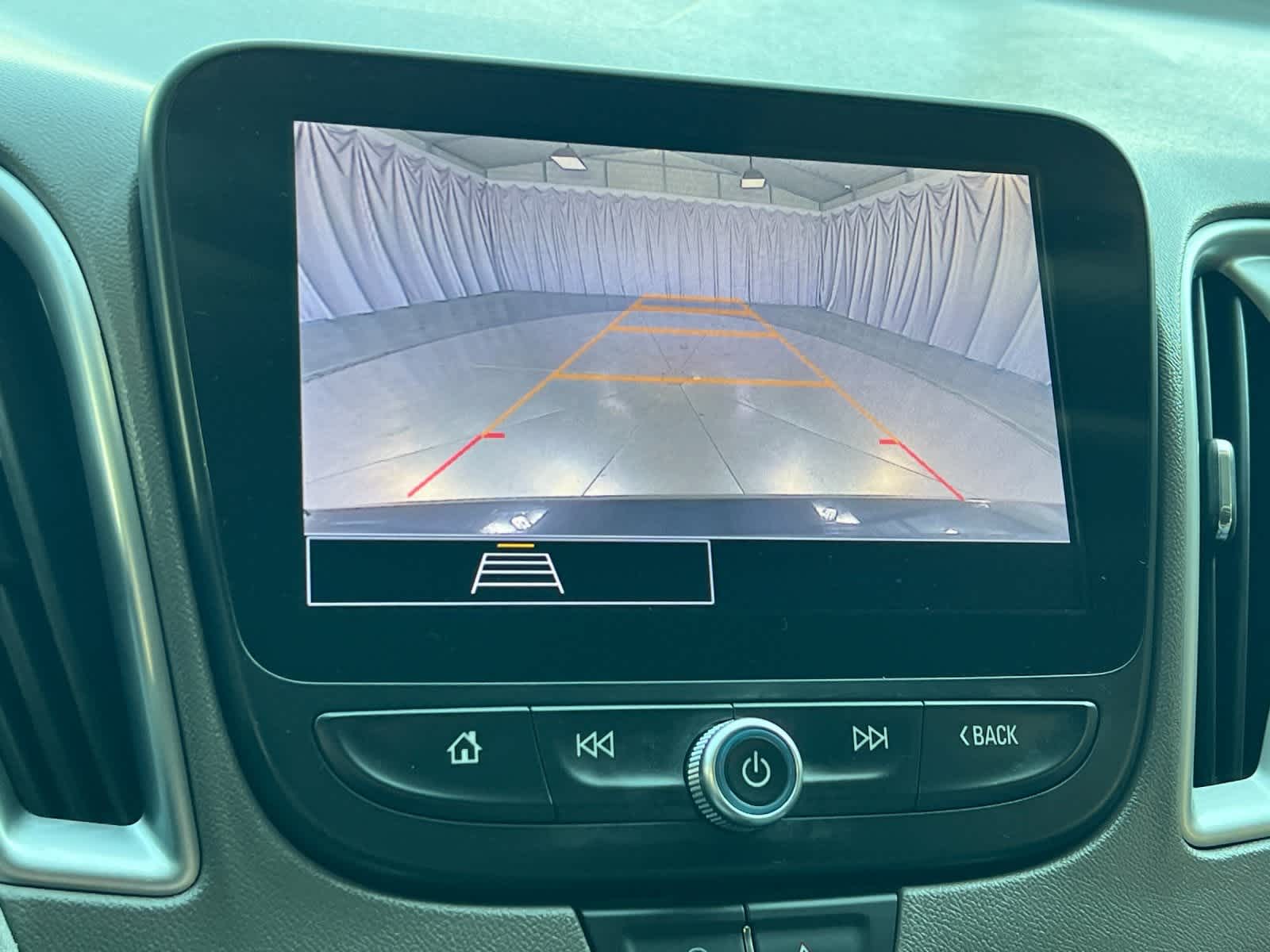 Thumbnail: 2025 Chevrolet Malibu - 18