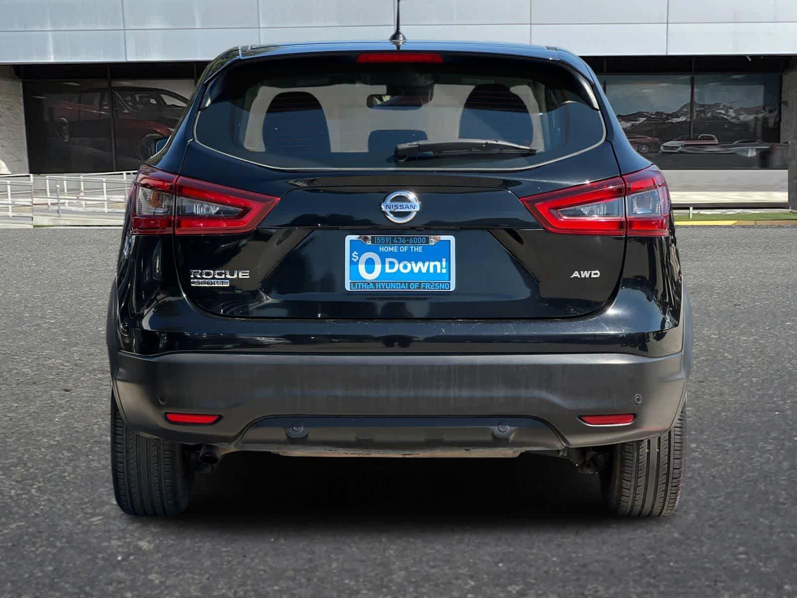 Thumbnail: 2020 Nissan Rogue Sport - 8