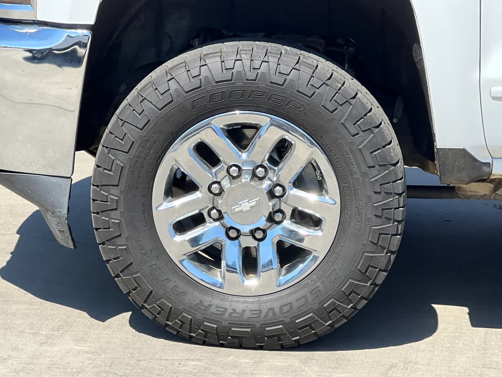 Thumbnail: 2017 Chevrolet Silverado 2500 - 25