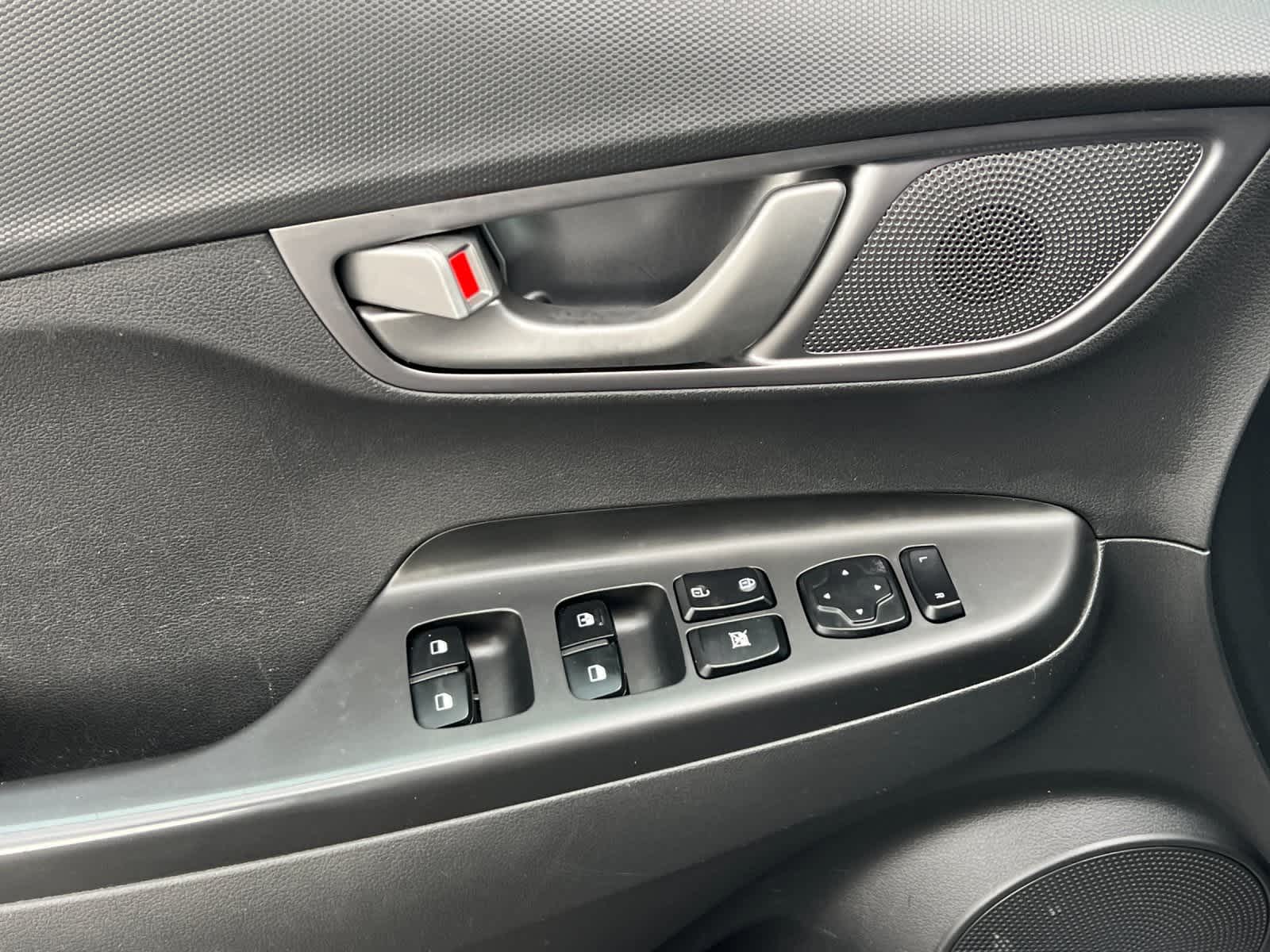 Thumbnail: 2020 Hyundai Kona - 12