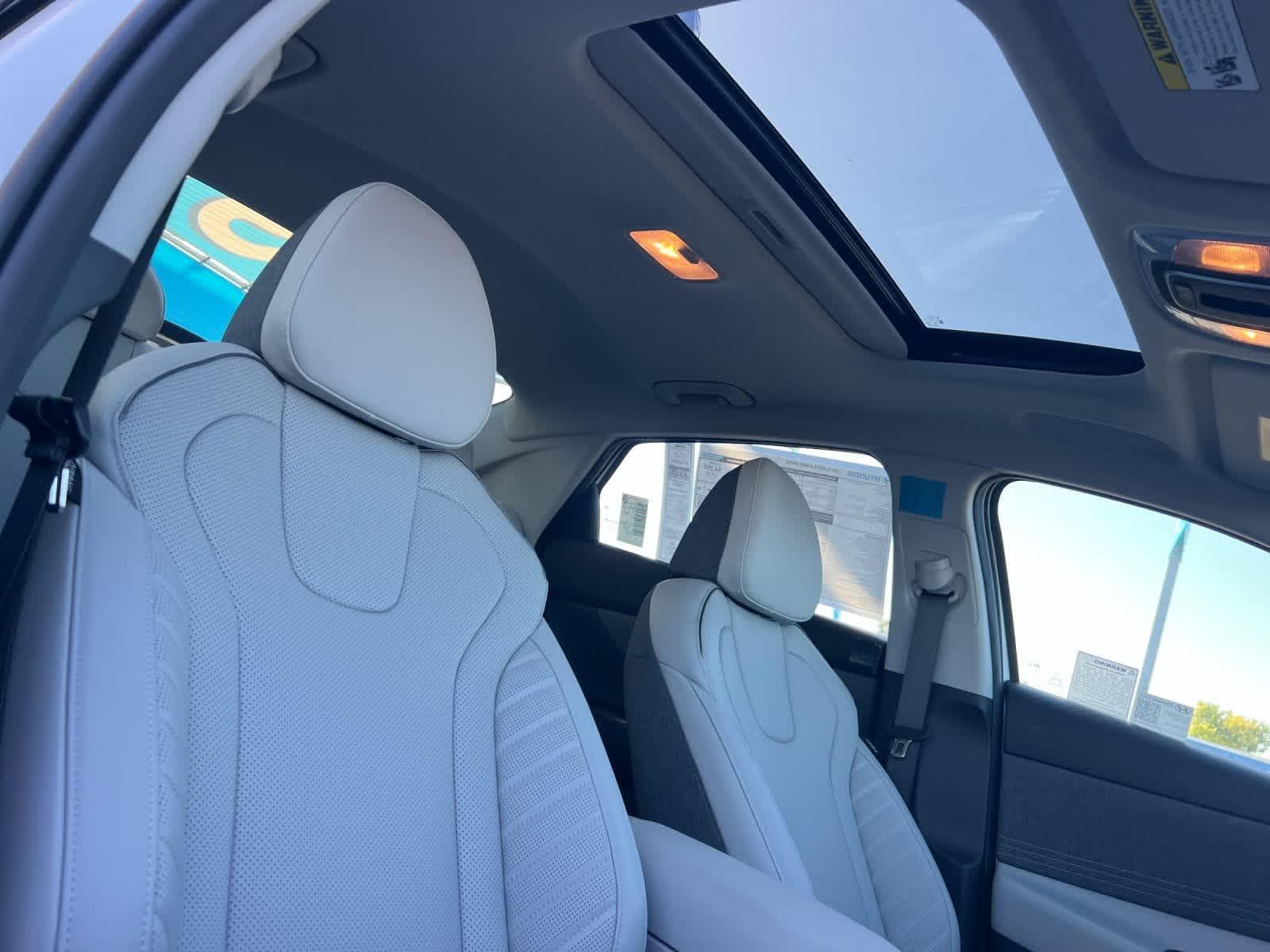 Thumbnail: 2025 Hyundai Elantra - 16