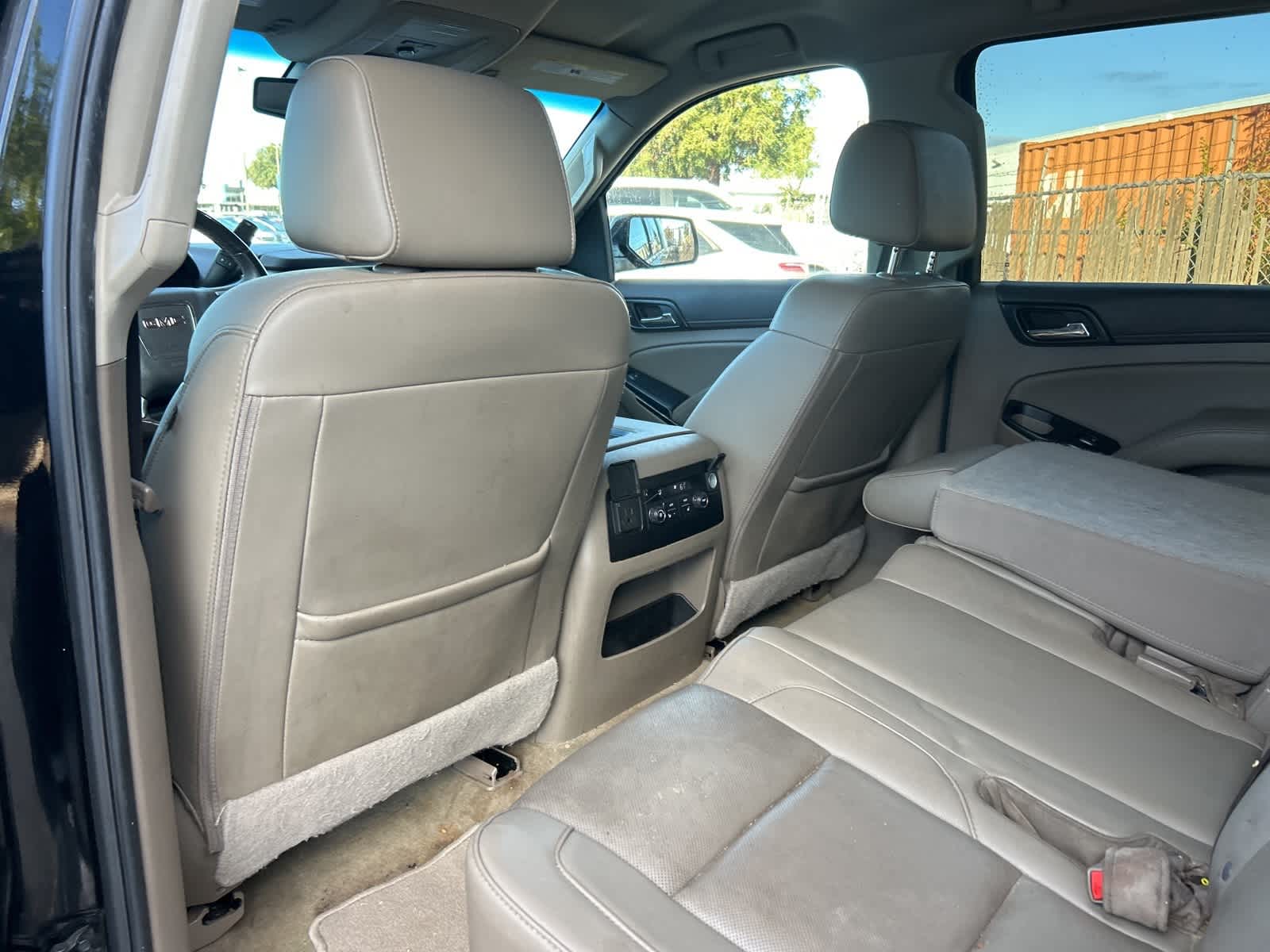 Thumbnail: 2018 GMC Yukon XL - 18