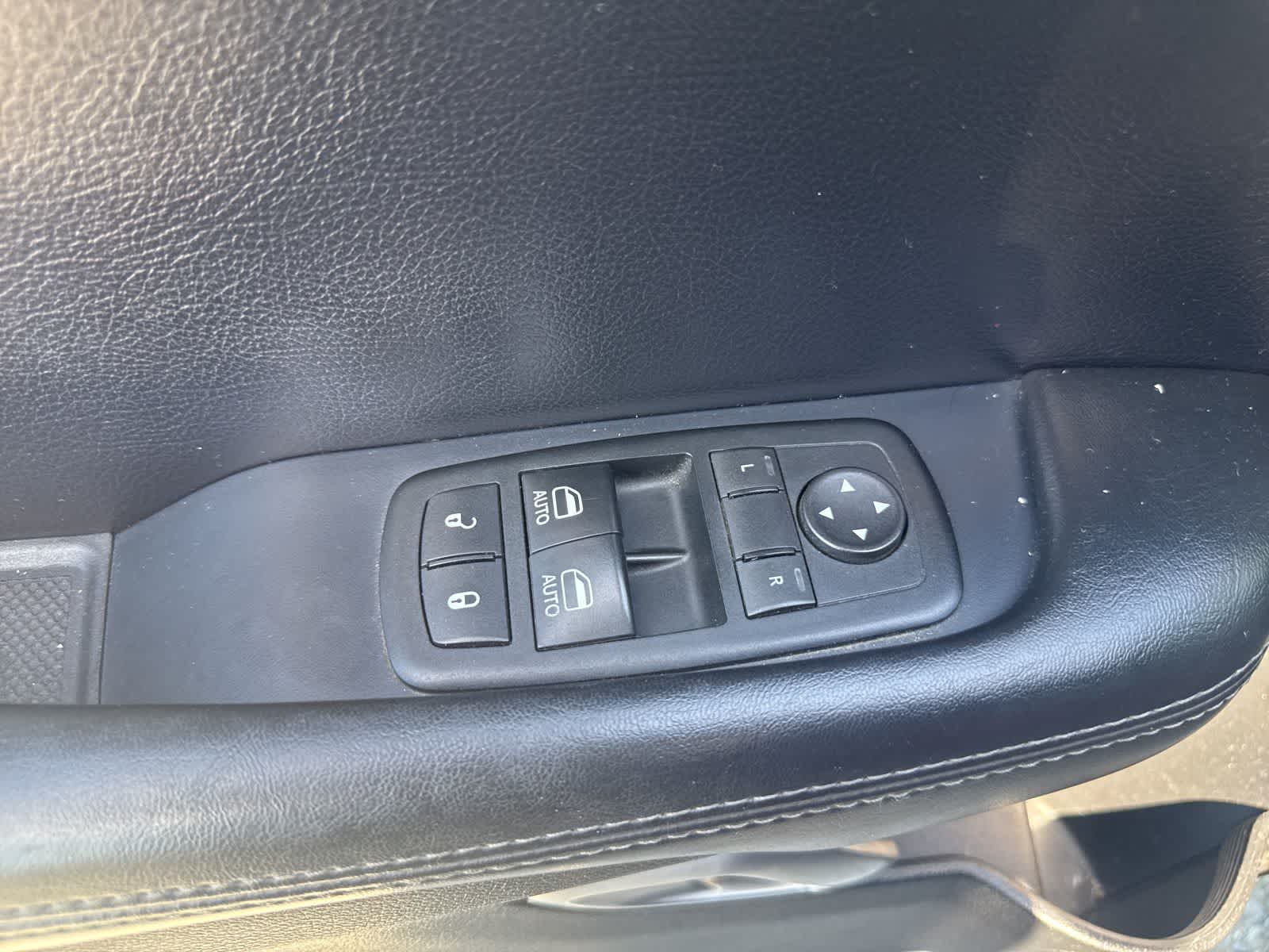 Thumbnail: 2015 Dodge Challenger - 17