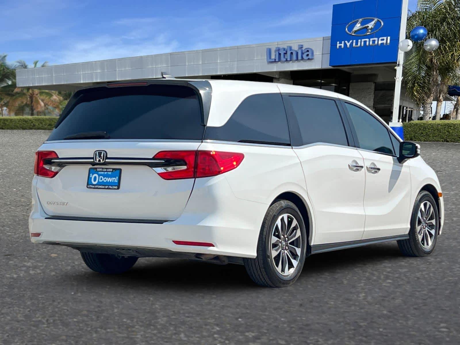 2024 Honda Odyssey EX-L photo 2