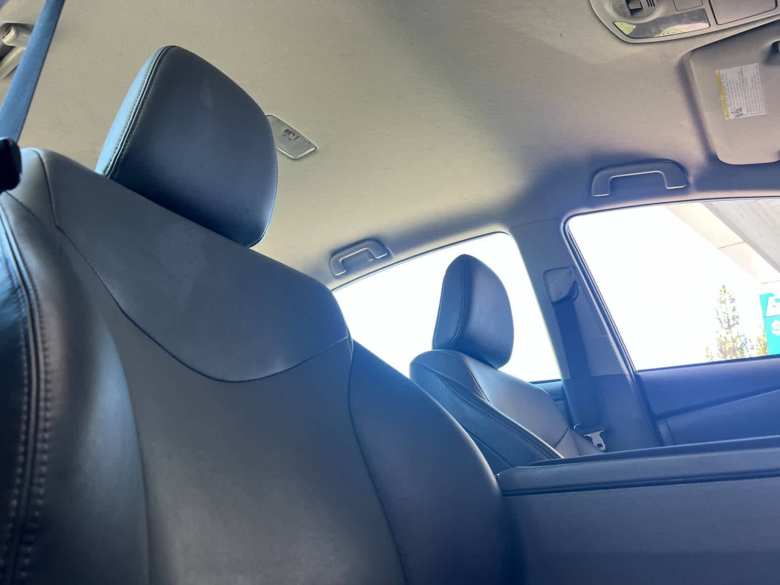 Thumbnail: 2014 Toyota Prius v - 17