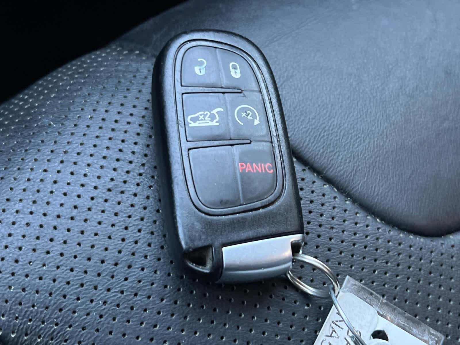 Thumbnail: 2019 Jeep Cherokee - 27