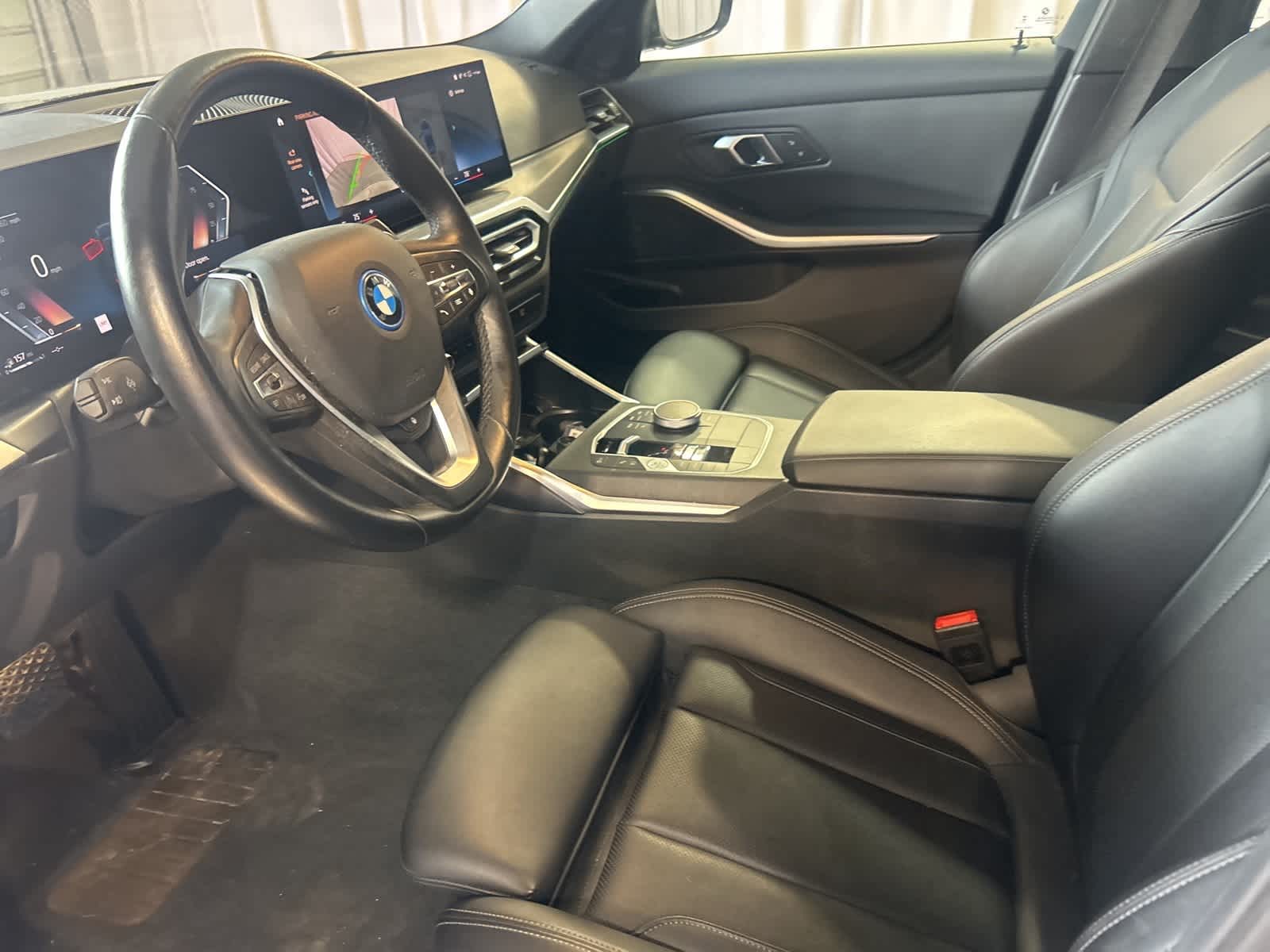 Thumbnail: 2024 BMW 3 Series - 25